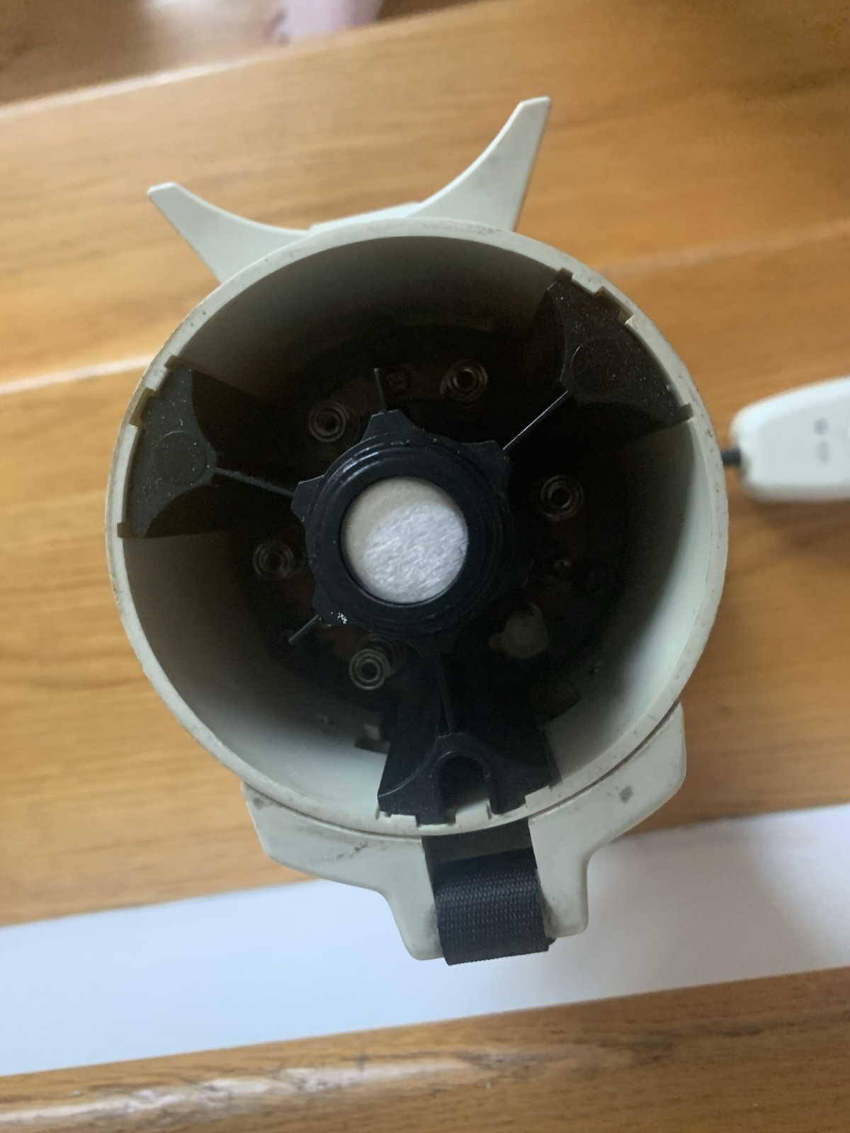 TOA Corporation ER-2015 Transistor Megaphone For Parts Only