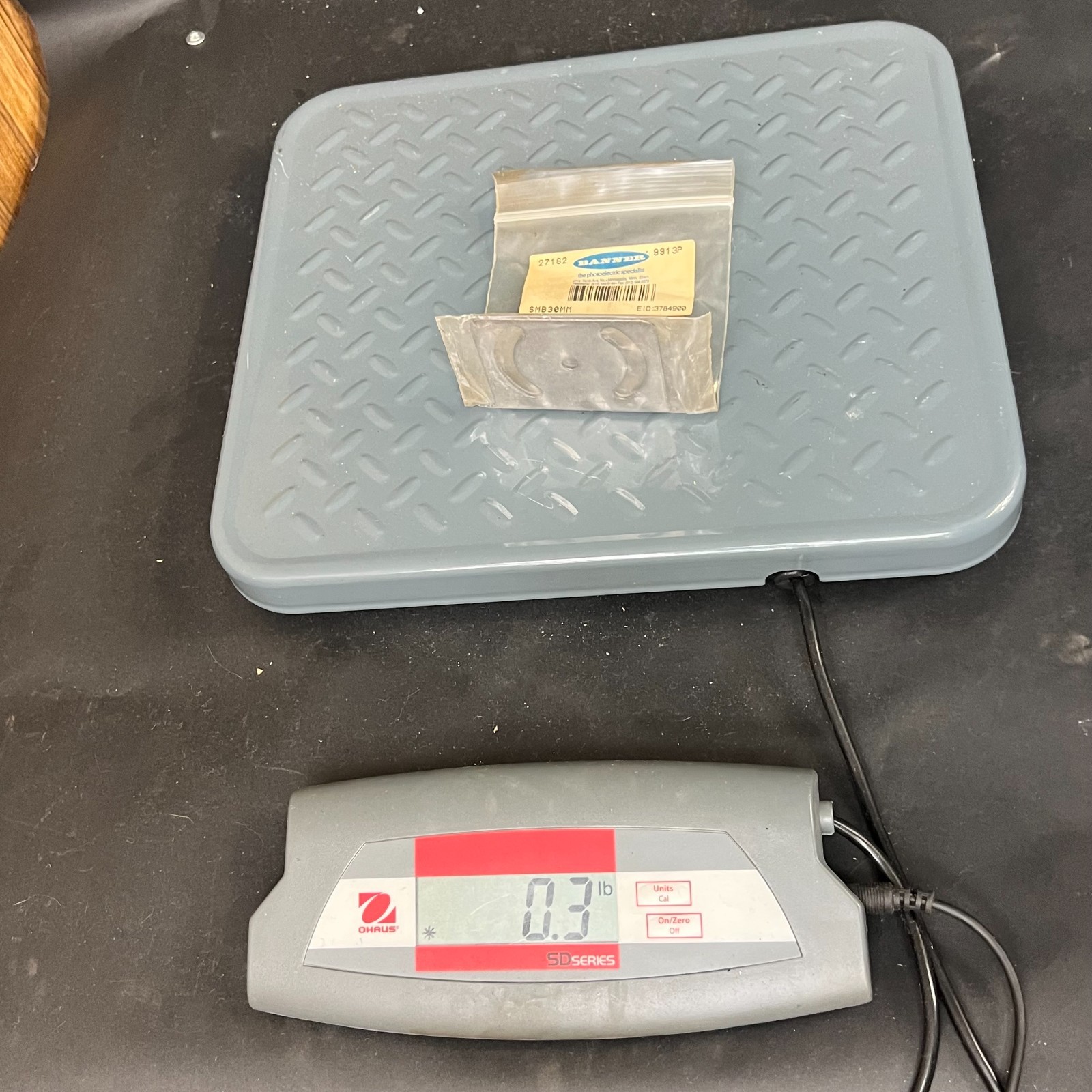 BANNER SMB30MM MOUNTING BRACKET ($15 OBO)