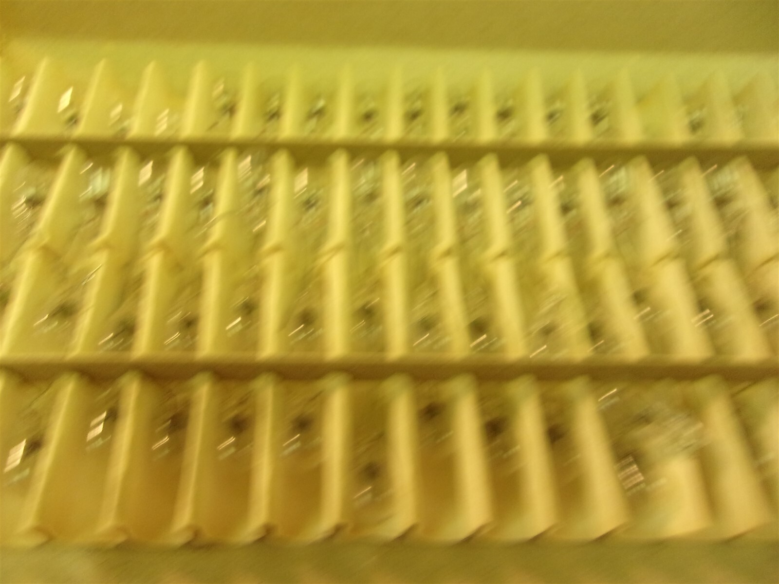 NEW Chicago Miniature Lamp Works 2180 Light Bulbs, Lot of 100 *FREE SHIPPING*