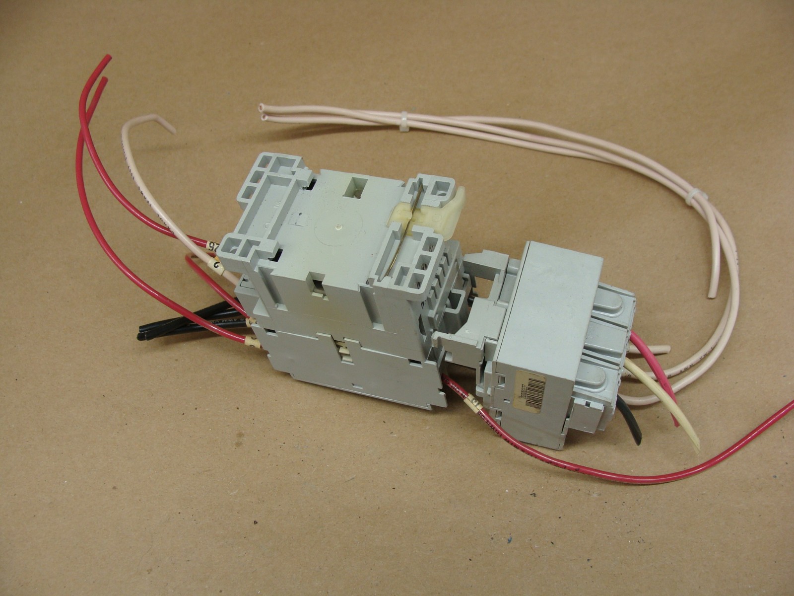 LOT OF 2 ALLEN BRADLEY 100-C09*10 CONTACTORS W/193-EA1EB OVERLOAD RELAY 1.6-5.0A