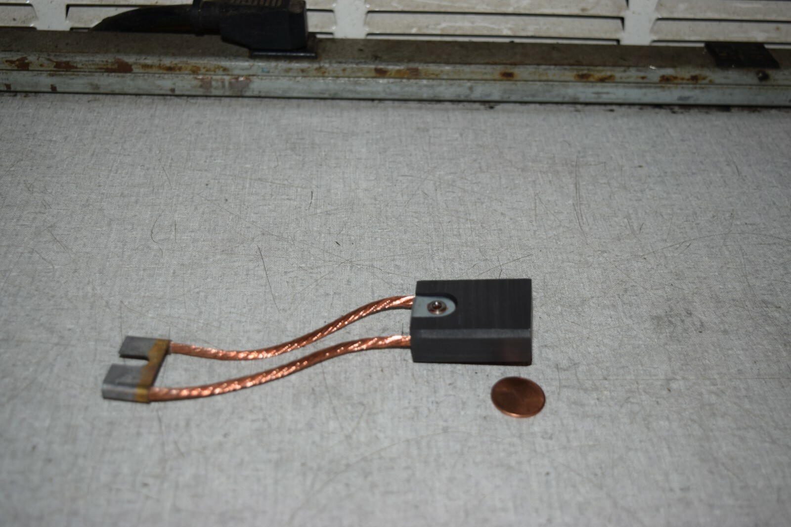 South Land Carbon 40698-5410 Electric Motor Carbon Brush