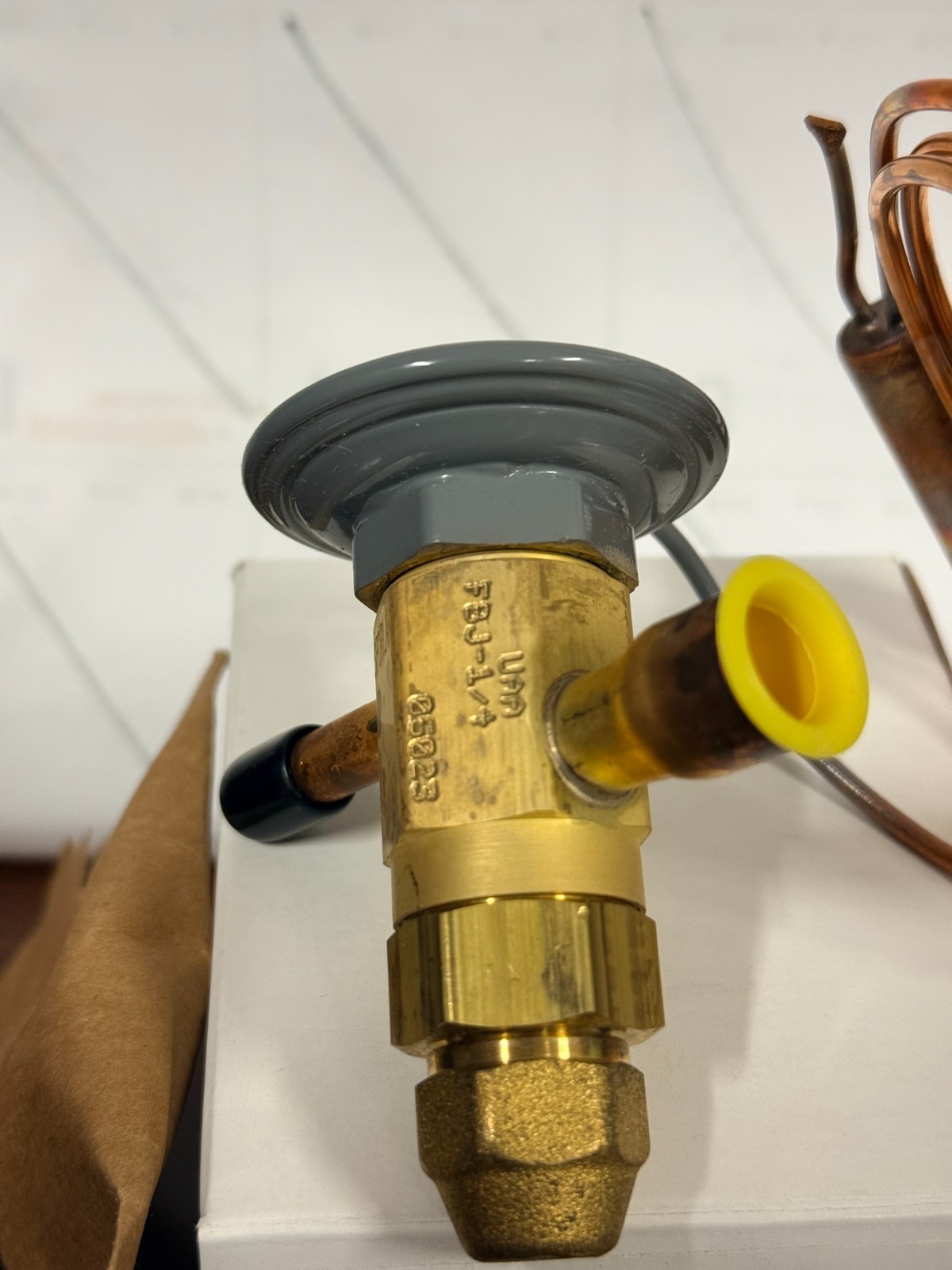 SPORLAN OEM EXPANSION VALVE FBJ-1/4-C 1/4 X 3/8 404A