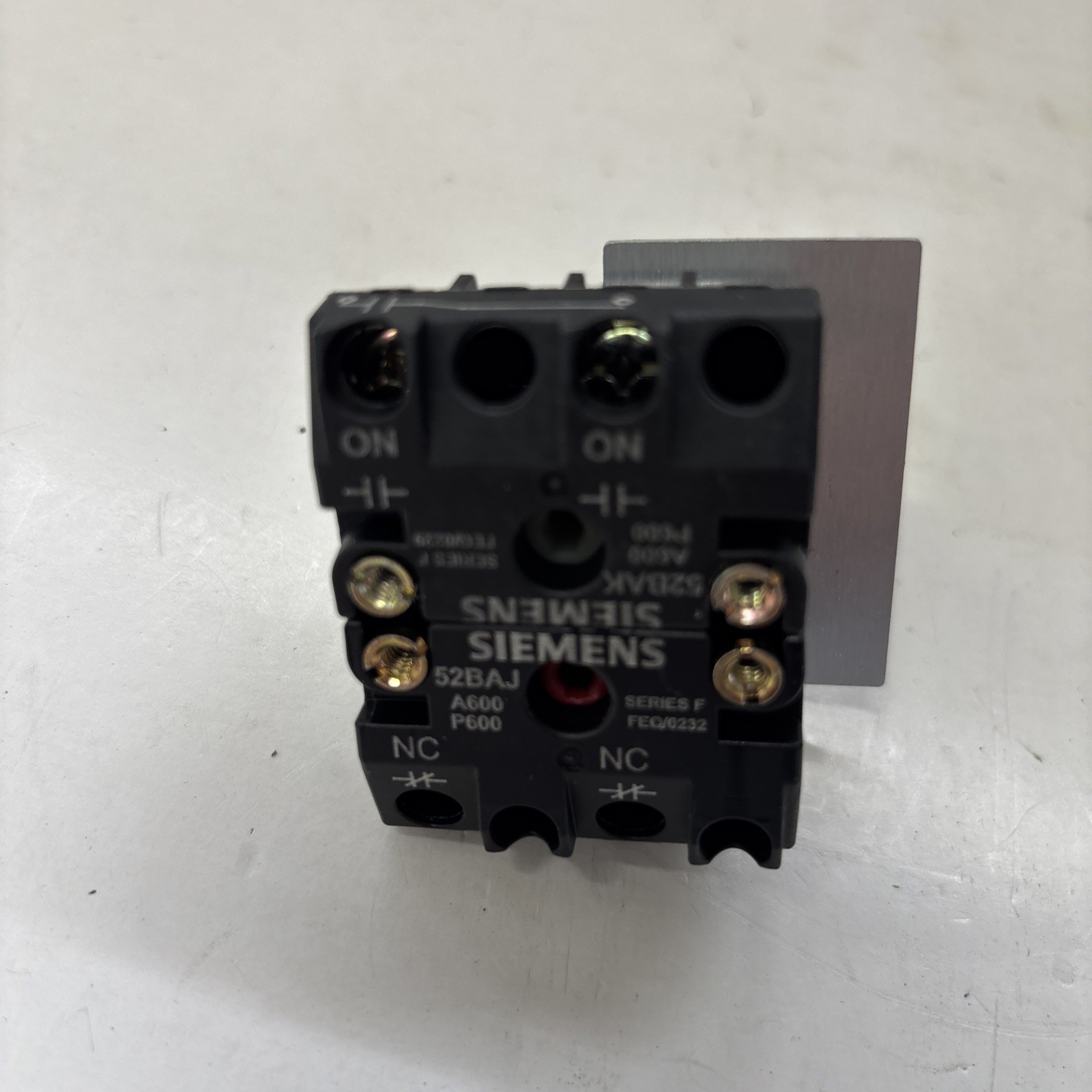 Siemens Furnas 52SA2CAB 3 POS. Selector w/ 52BAK & 52BAJ (1 each NO, NC)