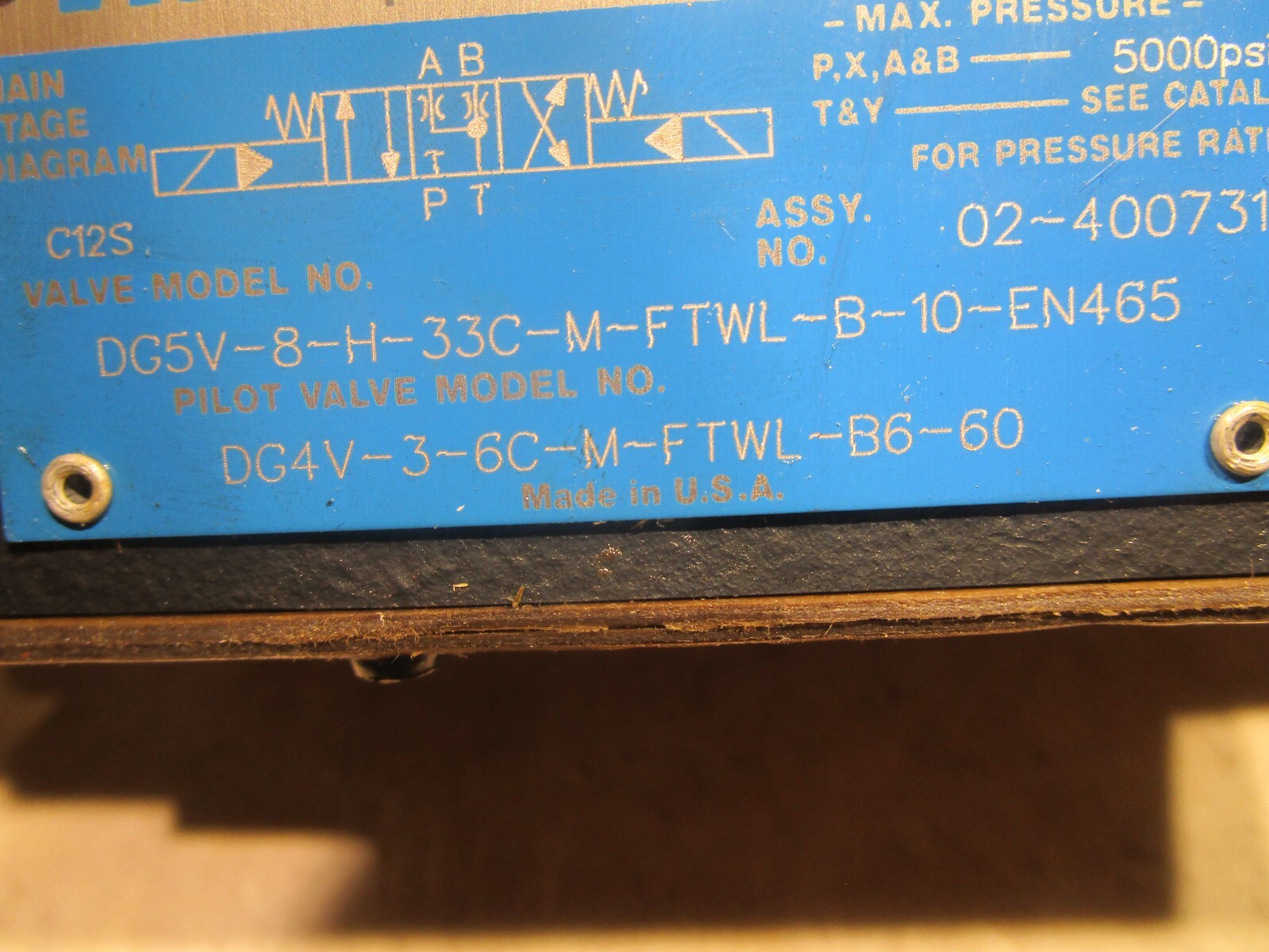VICKERS DG5V-8-H-33C-M-FTWL-B-10-EN465 DIRECTIONAL CONTROL VALVE 02-400731 M0465