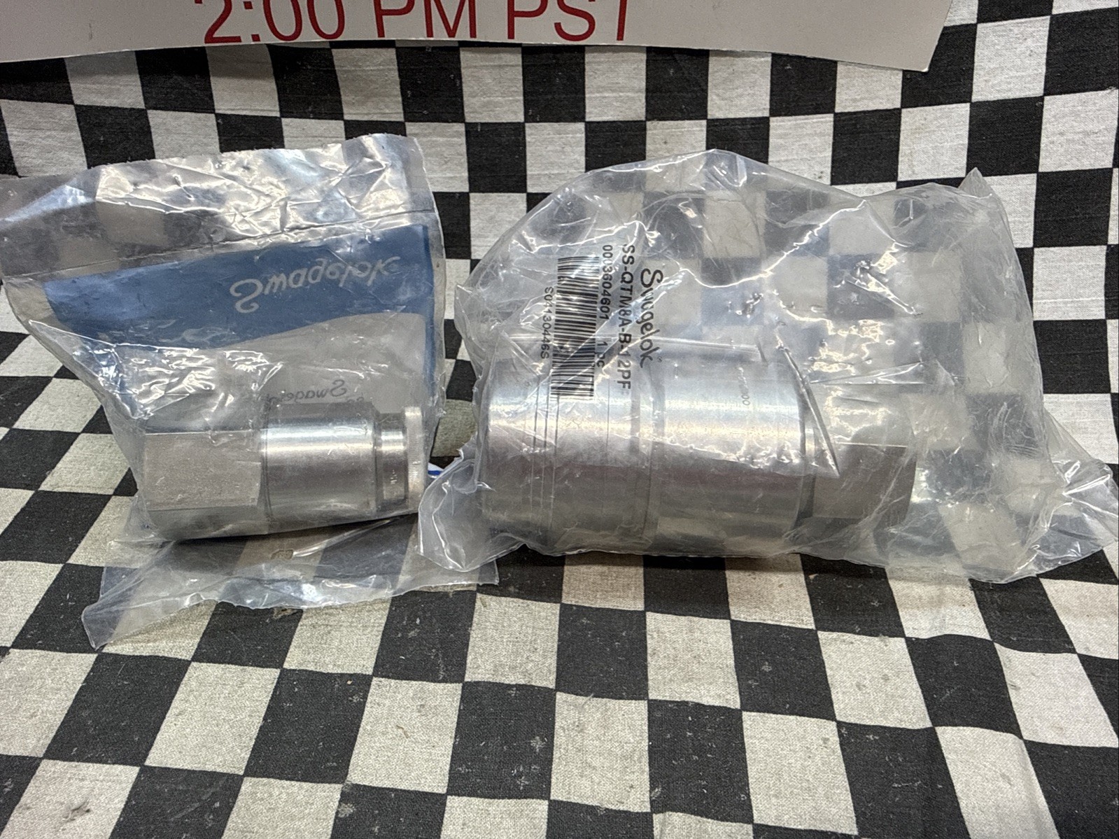 ONE SET OF SWAGELOK SS-QTM8A-B-12PF & SS-QTM8-D-12PF, SHIPSAMEDAY #1178P9