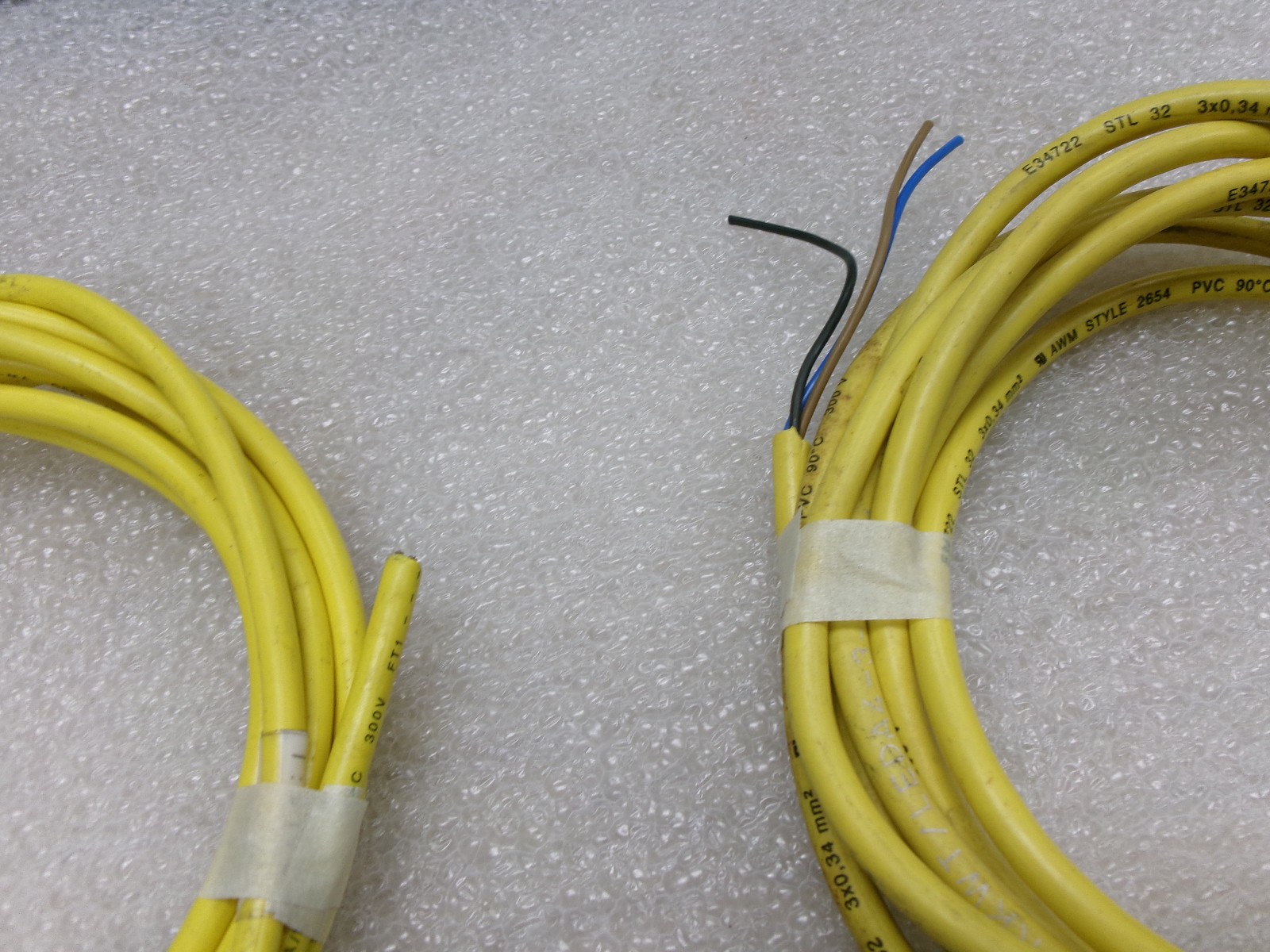 IFM EFECTOR E10903 PNP 4-PIN 90° M12 Connector Cordset USED 8′ L #372o