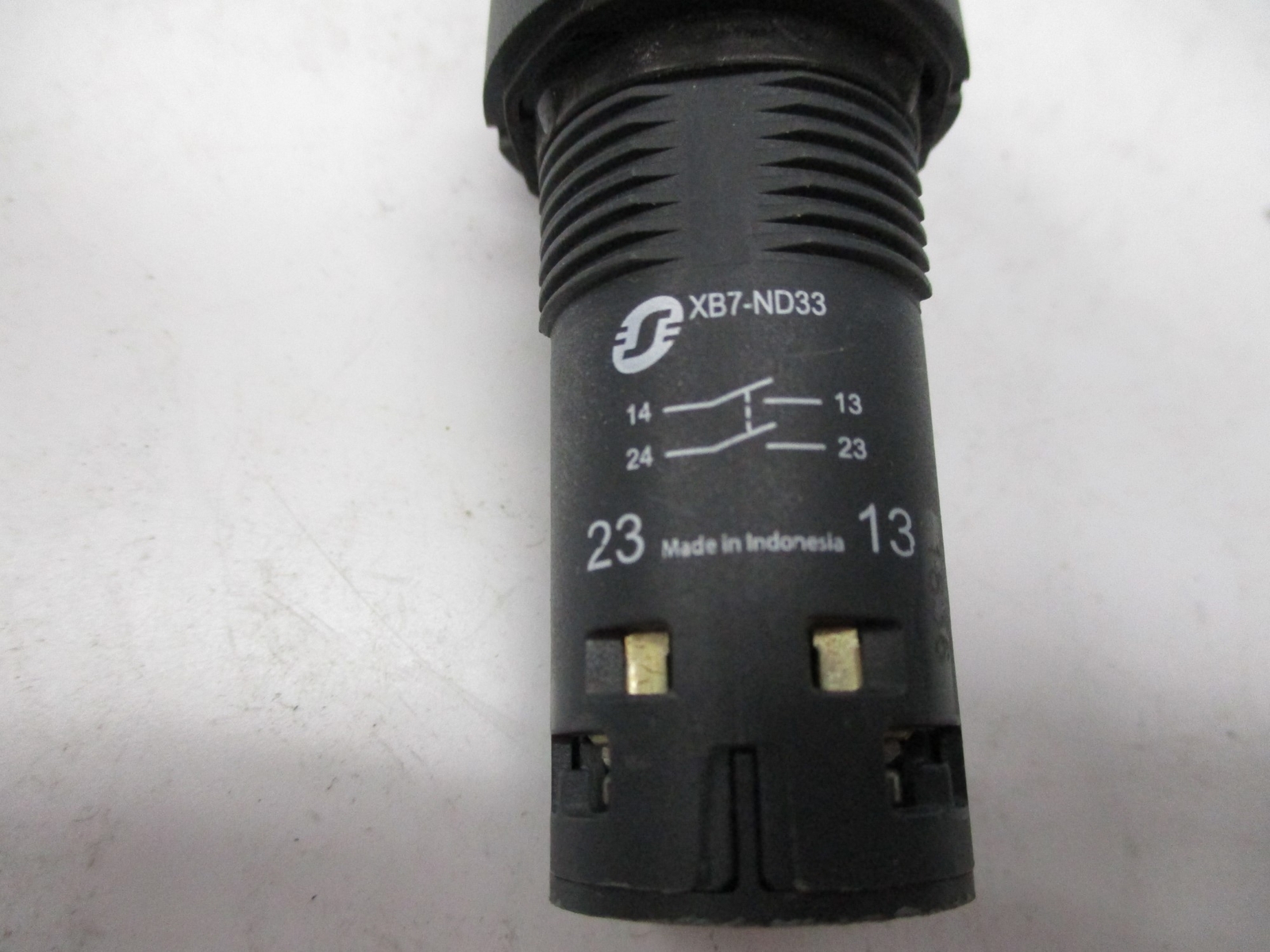 SCHNEIDER ELECTRIC XB7-ND33 TOGGLE SWITCH NSNP