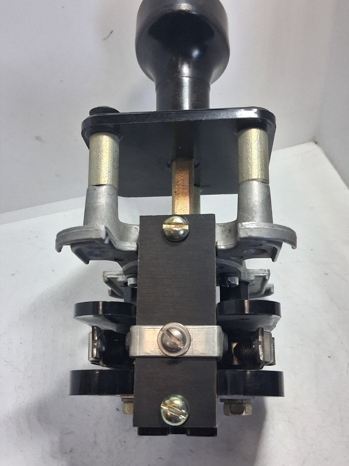 GENERAL ELECTRIC 16SB1CG13X4 ROTARY SWITCH TYPE SB-1 3 POSITION NNB