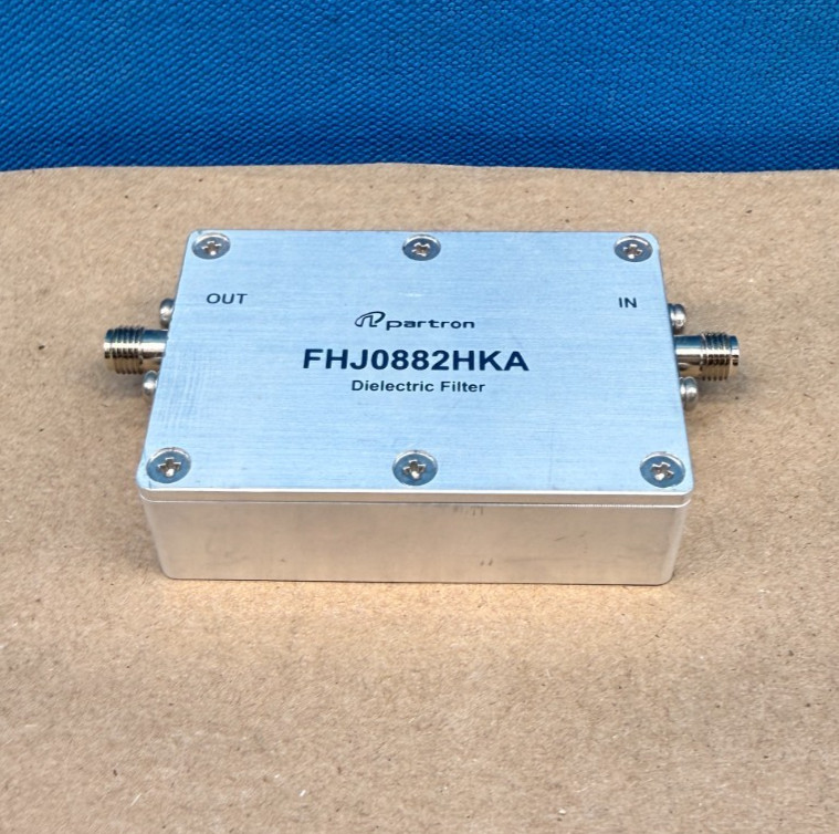 RF Dielectric Bandpass Filter SMA Female Telecom DAS Filter PatrOn FHJ0882HKA
