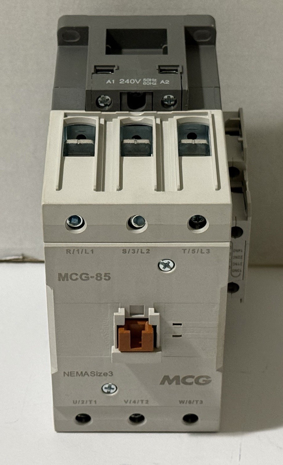 MCG INDUSTRIAL MCG-85/11-240V MAGNETIC CONTACTOR 240V 50/60Hz 1N01NC