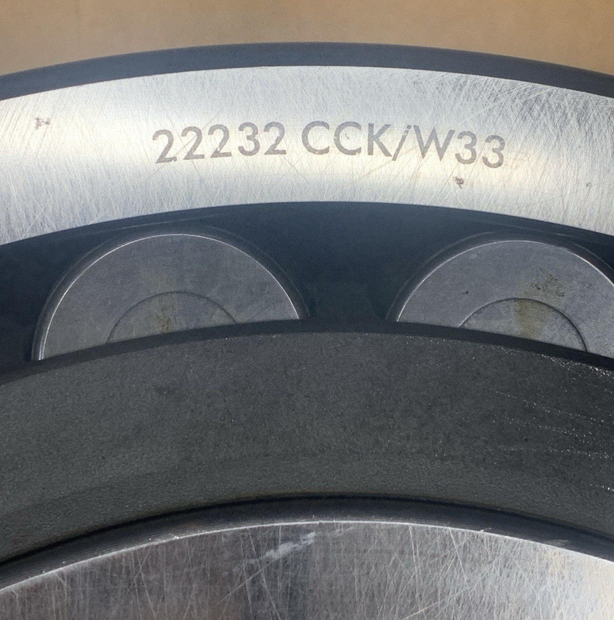 22232CCK/W33 SKF EXPLORER SPHERICAL ROLLER BEARING *NEW***