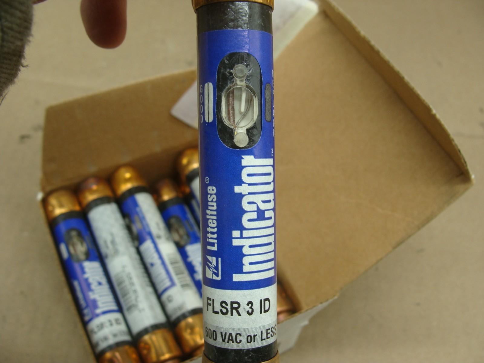 BOX OF 10 LITTELFUSE FLSR 3 ID FUSES 600V 3A CLASS RK5 INDICATOR TIME DELAY