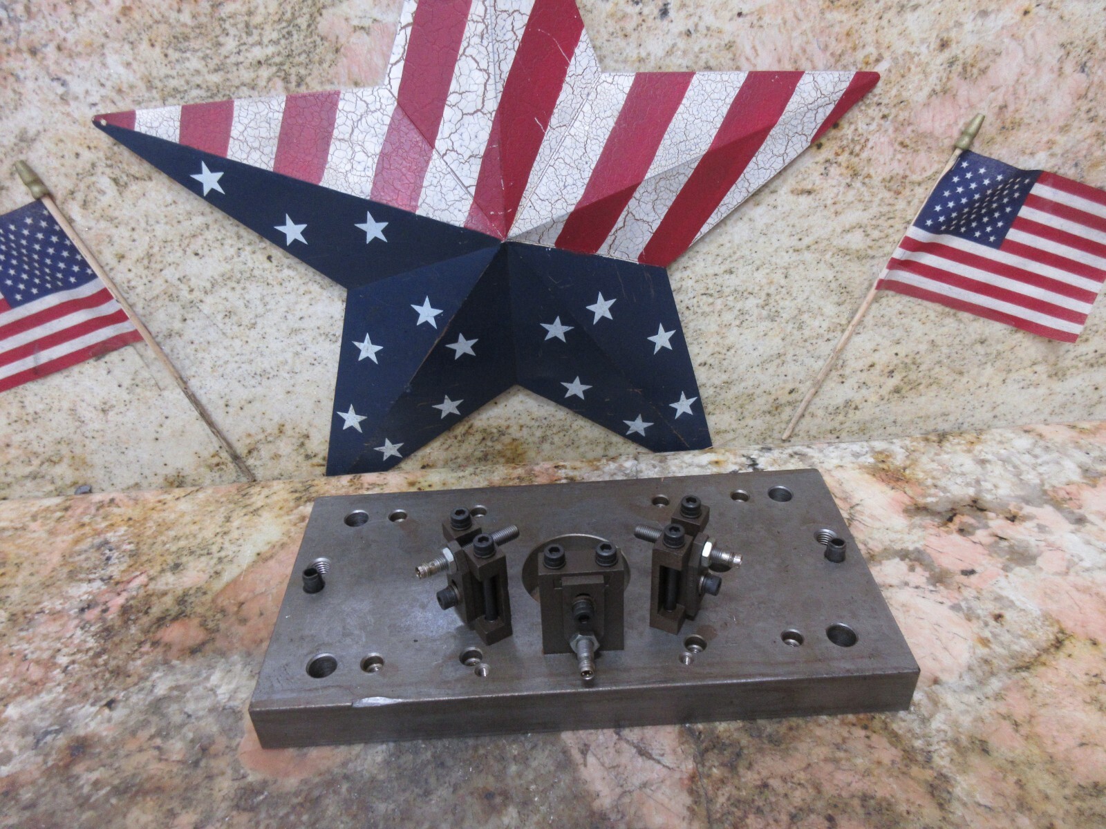 1996 CINCINNATI ARROW 500 CNC MILL SPINDLE TOOL KNOCKOUT BRACKET