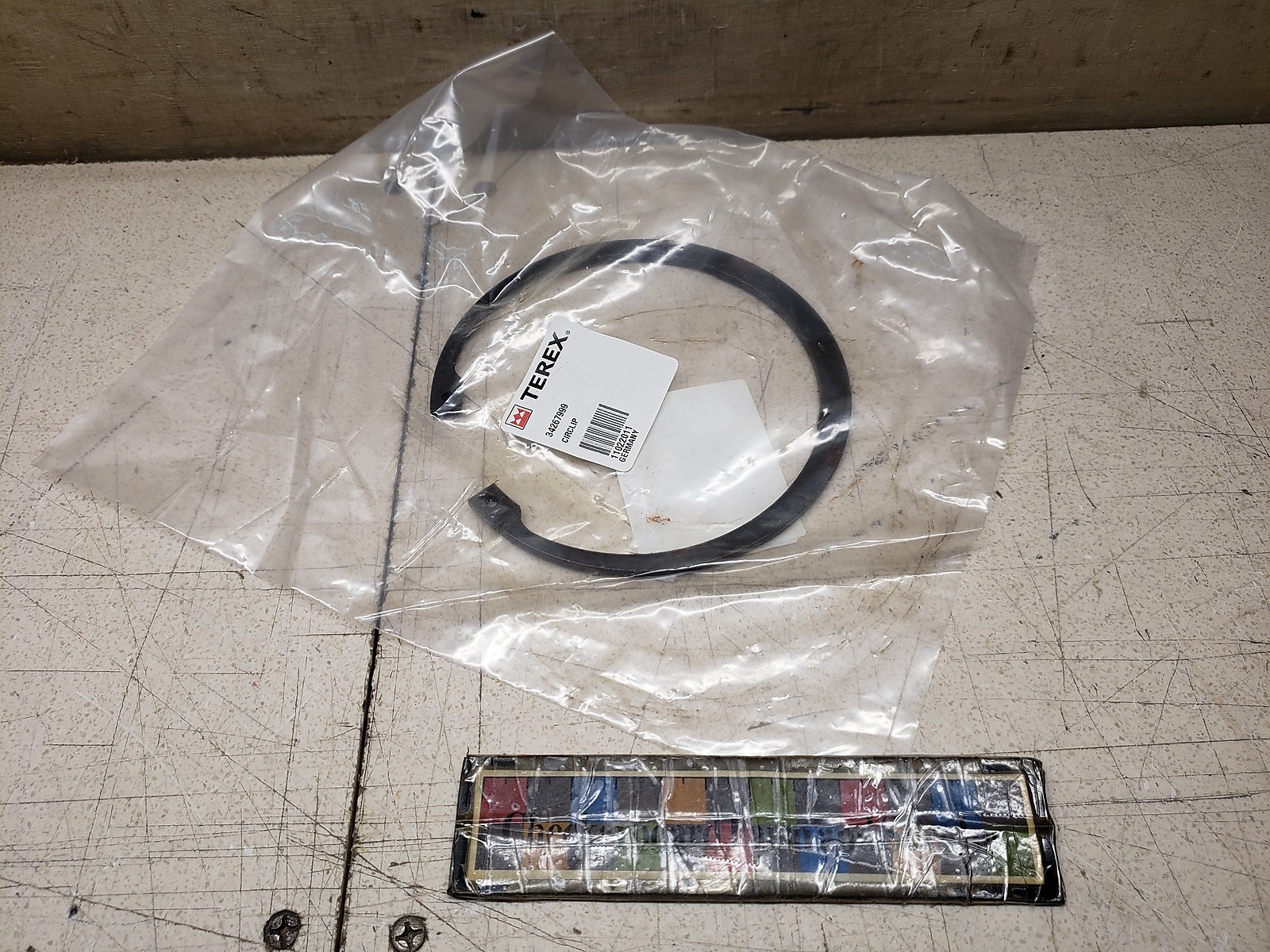NOS Terex Retaining Ring 34267999 5325015539246
