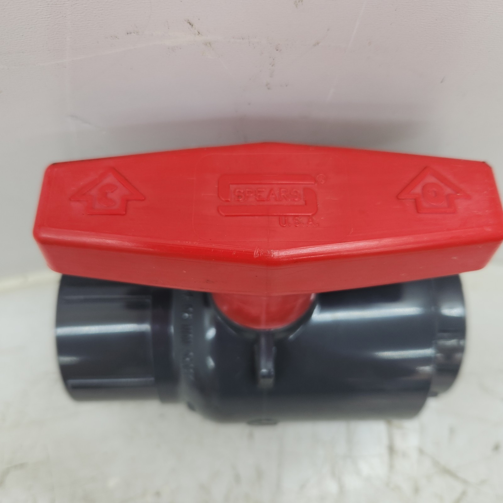 # 2122-015 Spears 1-1/2″ Compact PVC 2-Way Inline Ball Valve w/Socket Style Ends