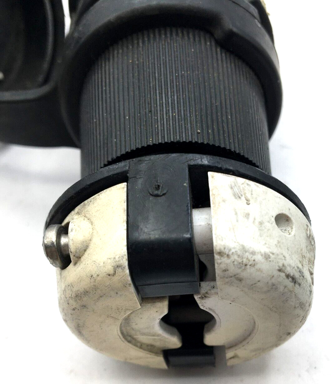 Hubble Female Locking Device Connector W/Watertight Shroud 20A, 125V, HBL2813SW