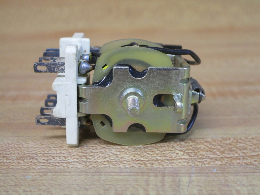 Cornell-Dubilier Electronics 302A10 CDE Relay