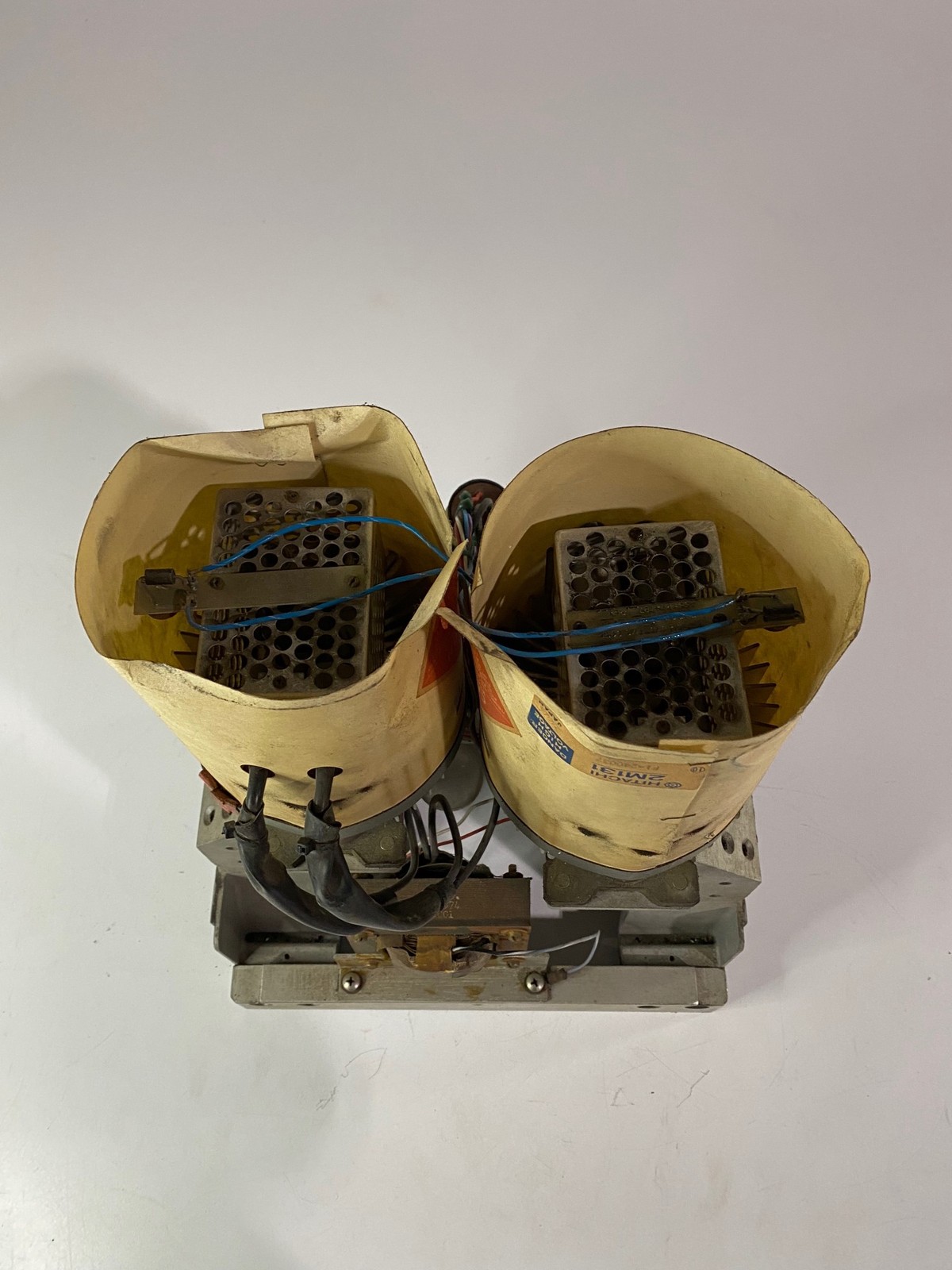 FUSION UV SYSTEMS – HITACHI Magnatron Microwave Lighting ASSY 2M131 (USED)