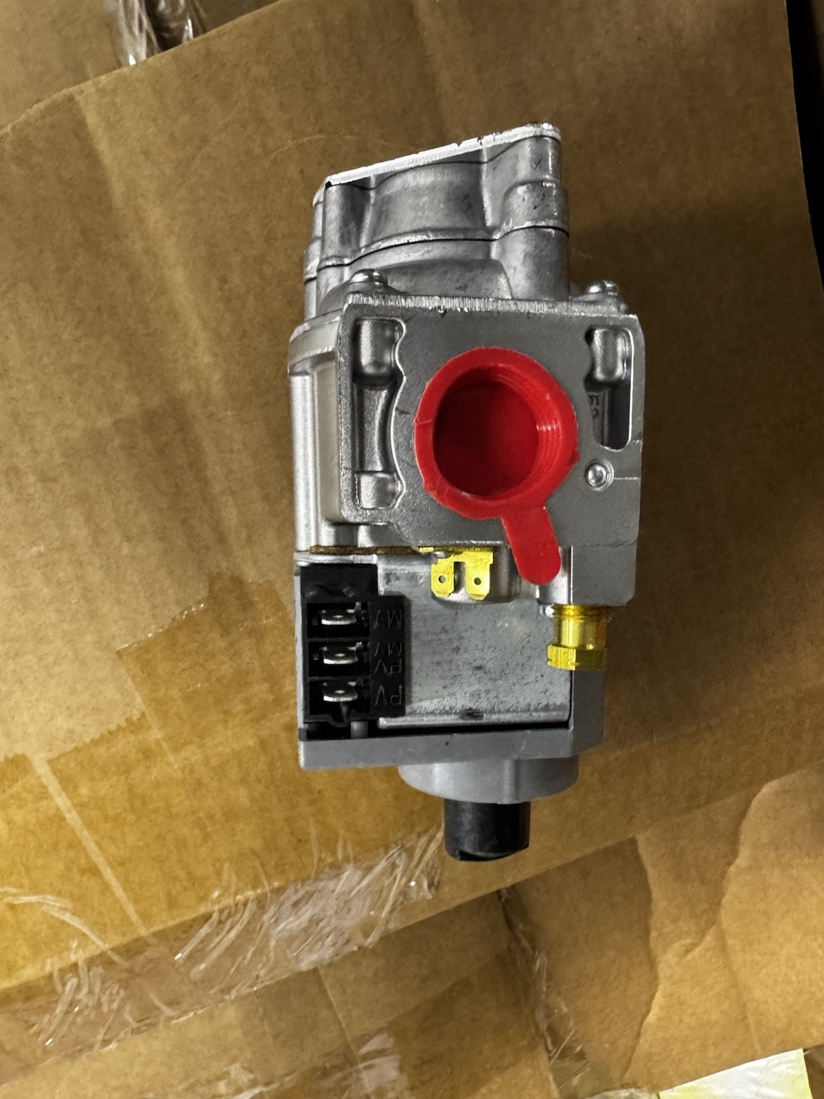 Honeywell VR8304P4553 24V 3/4 X 3/4 Step Opening Intermittent Pilot LP Valve 300