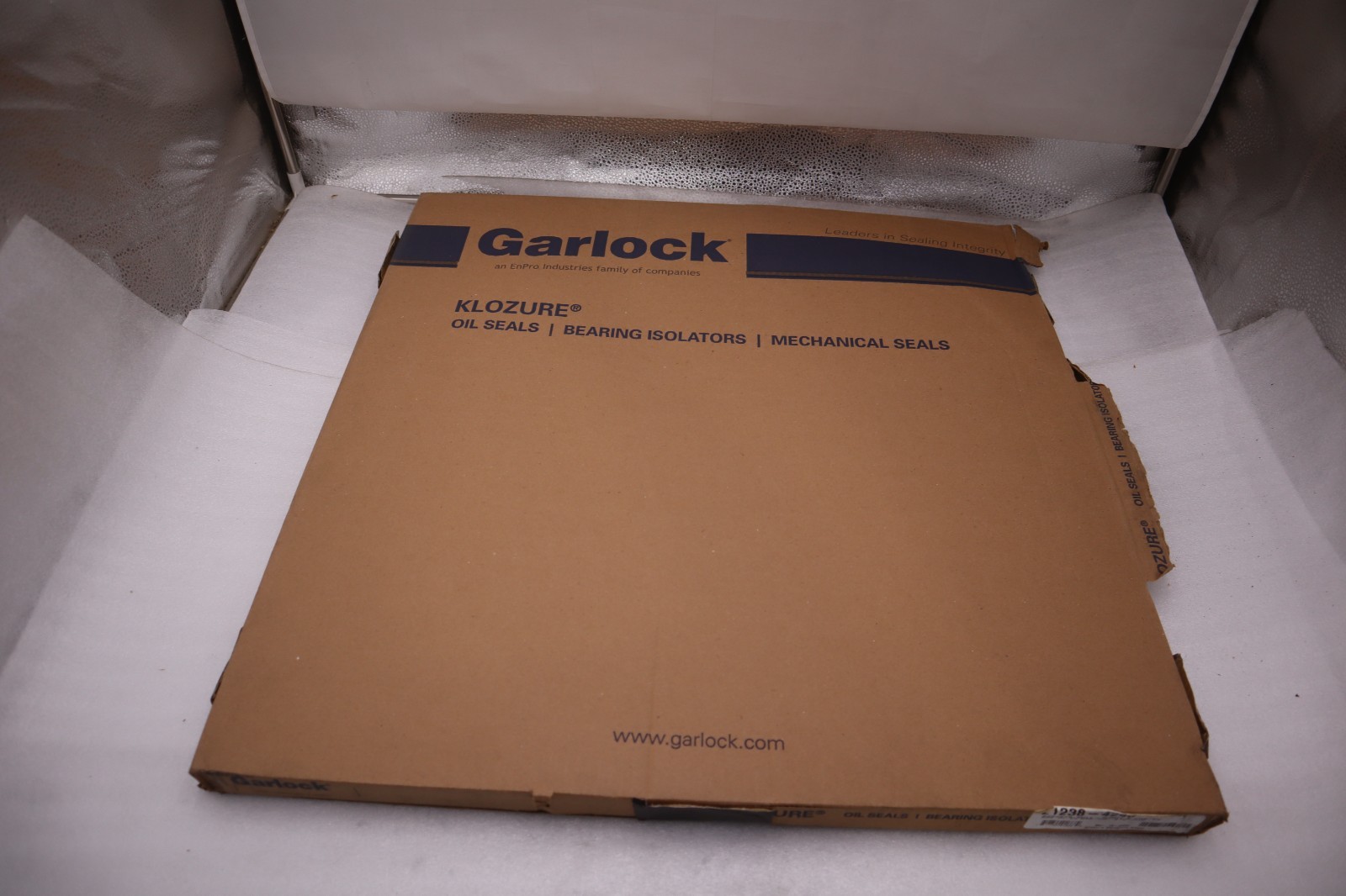 GARLOCK KLOZURE 21238-4246 OIL SEAL 20-1/2″ Shaft Dia; 22-1/2″ Housing Bore