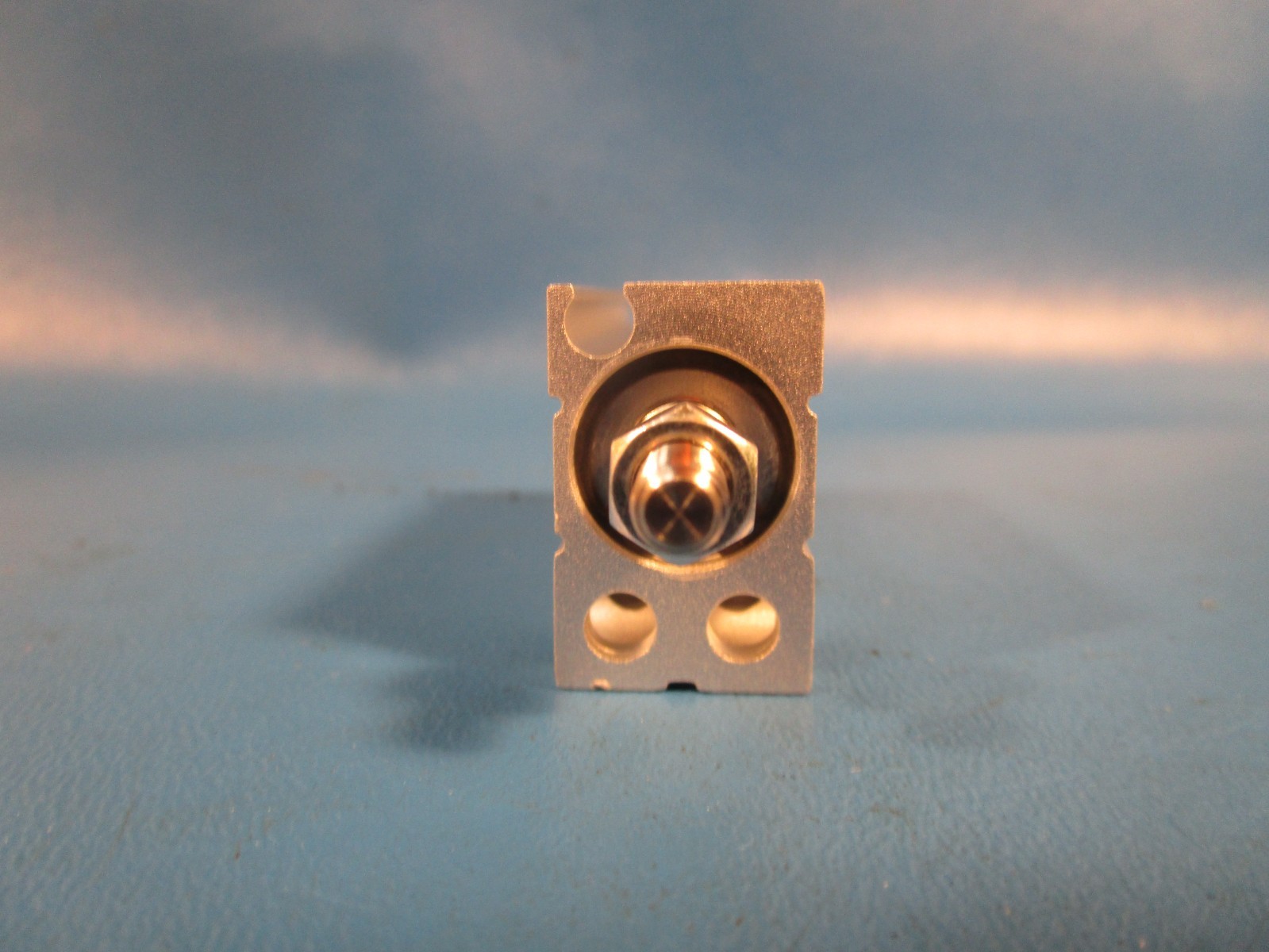 SMC CDUJB12-30DM, Compact Cylinder, 12mm Bore, 30mm Stroke, Double Acting