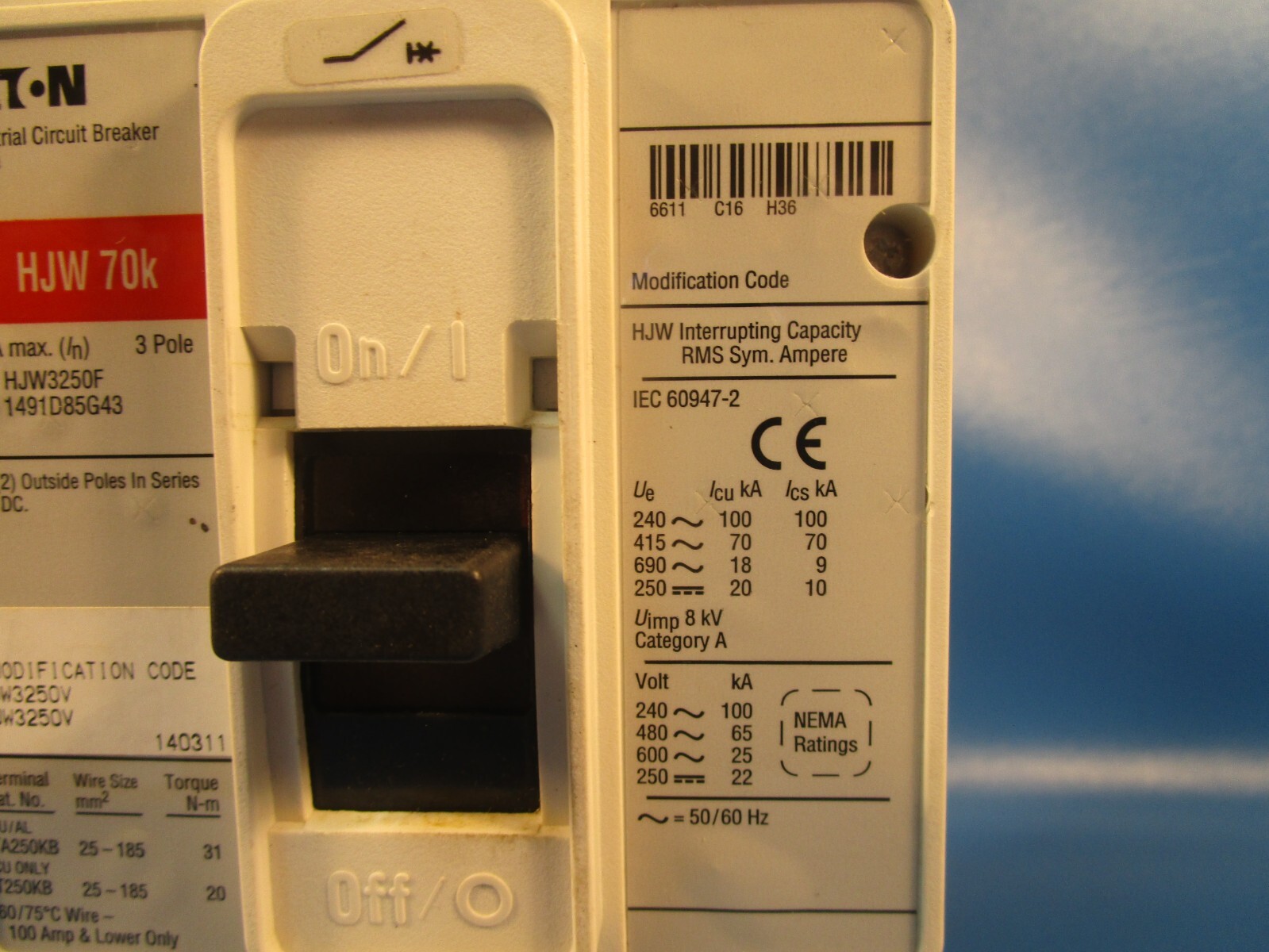Eaton HJW3250V Molded Case Breaker HJW 3 Pole, 250A 690V 50/60Hz