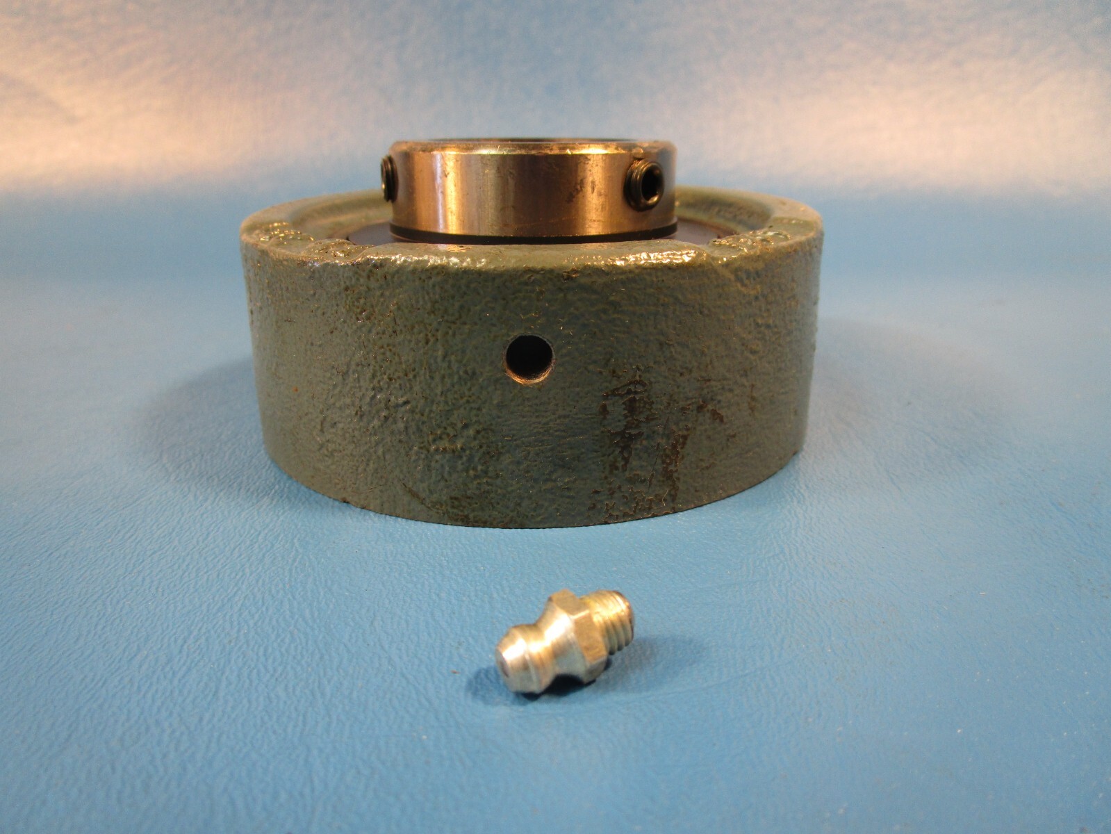 AMI UCFB207-20 Flange-Mount Ball Bearing Unit, 3-Bolt Bracket, 1-1/4” Bore, Cast