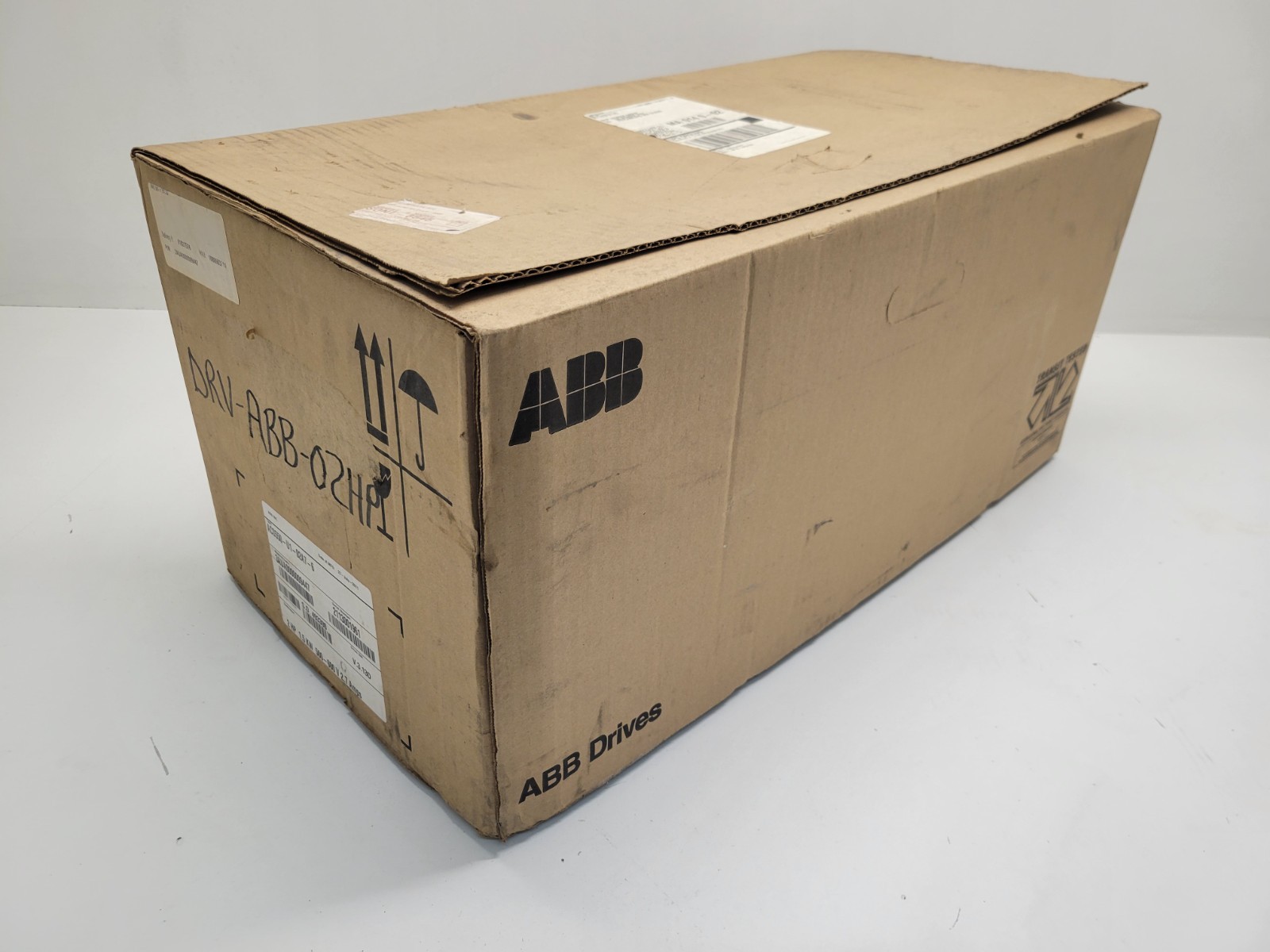 NEW OLD STOCK! ABB 2HP 1.5KW 2.7A 500-600V DRIVE ACS550-U1-02A7-6
