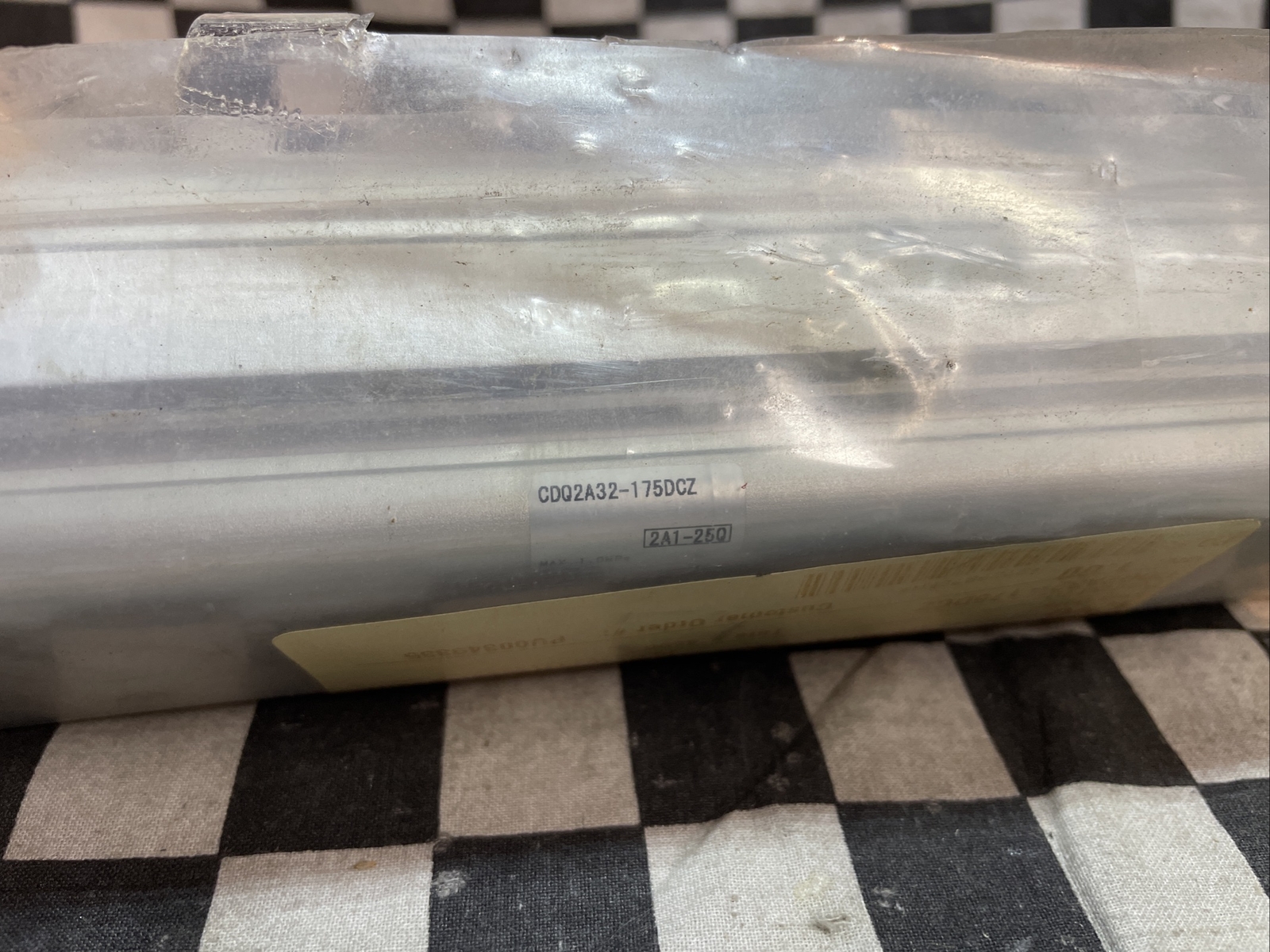 SMC CDQ2A32-175DCZ, CDQ2A32175DCZ, CQ2-Z COMPACT CYLINDER, SHIPSAMEDAY#151Q16