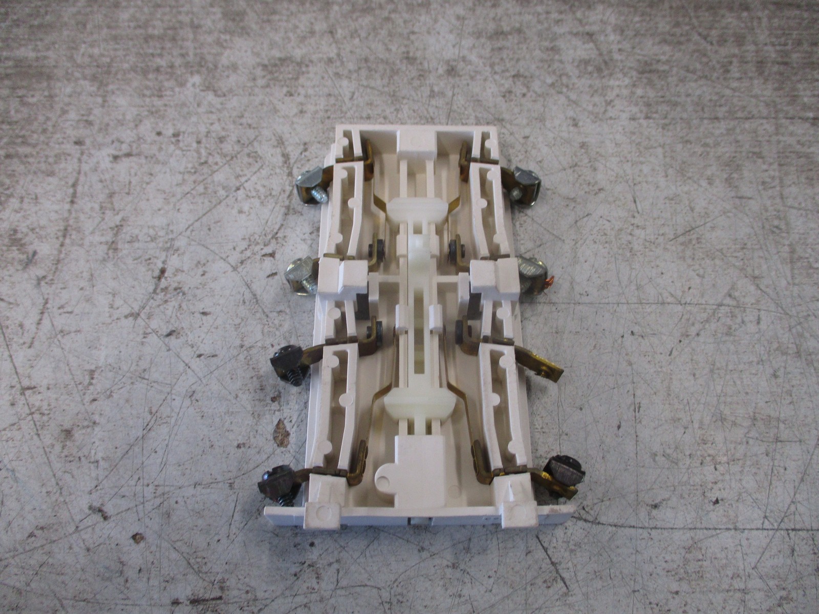 Westinghouse Aux Contact W22 Style#: 1A48174G07 *Missing (1) Terminal Screw*