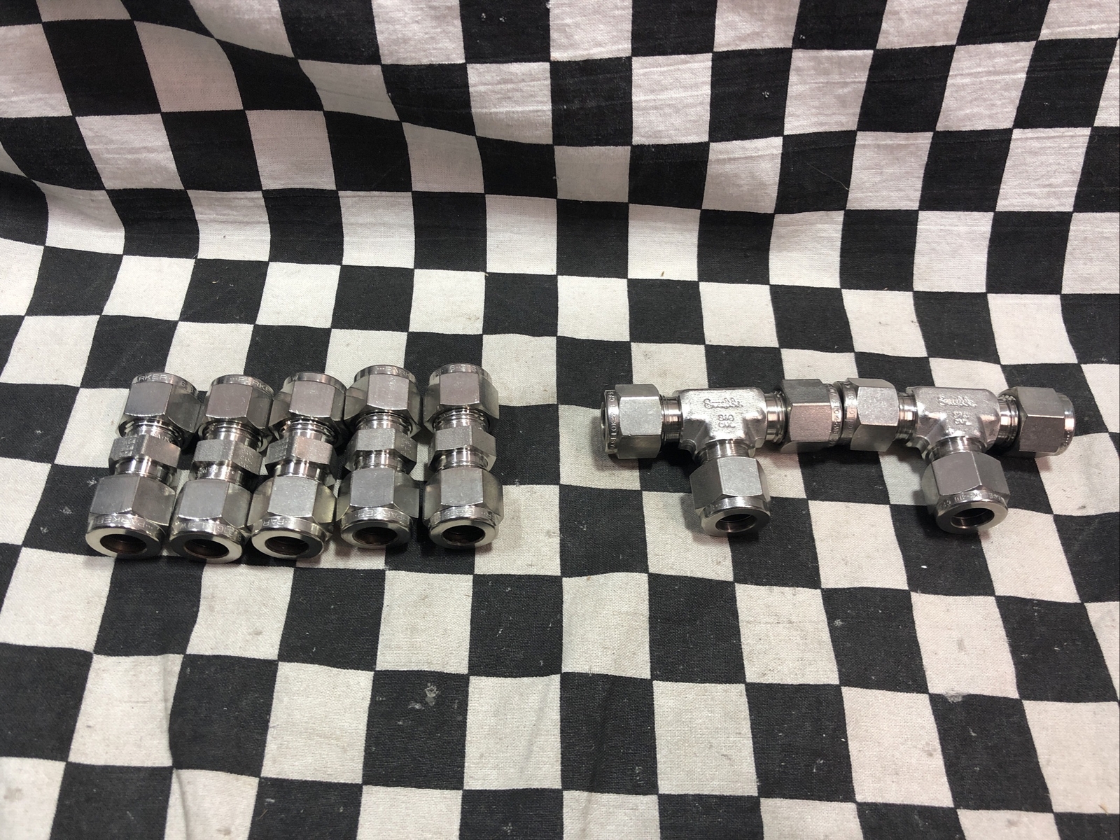 PARKER/SWAGELOK TEE UNION 3/8″, SS-600-3 & 6SC6-316, LOT OF 7 SHIPSAMEDAY#128R22
