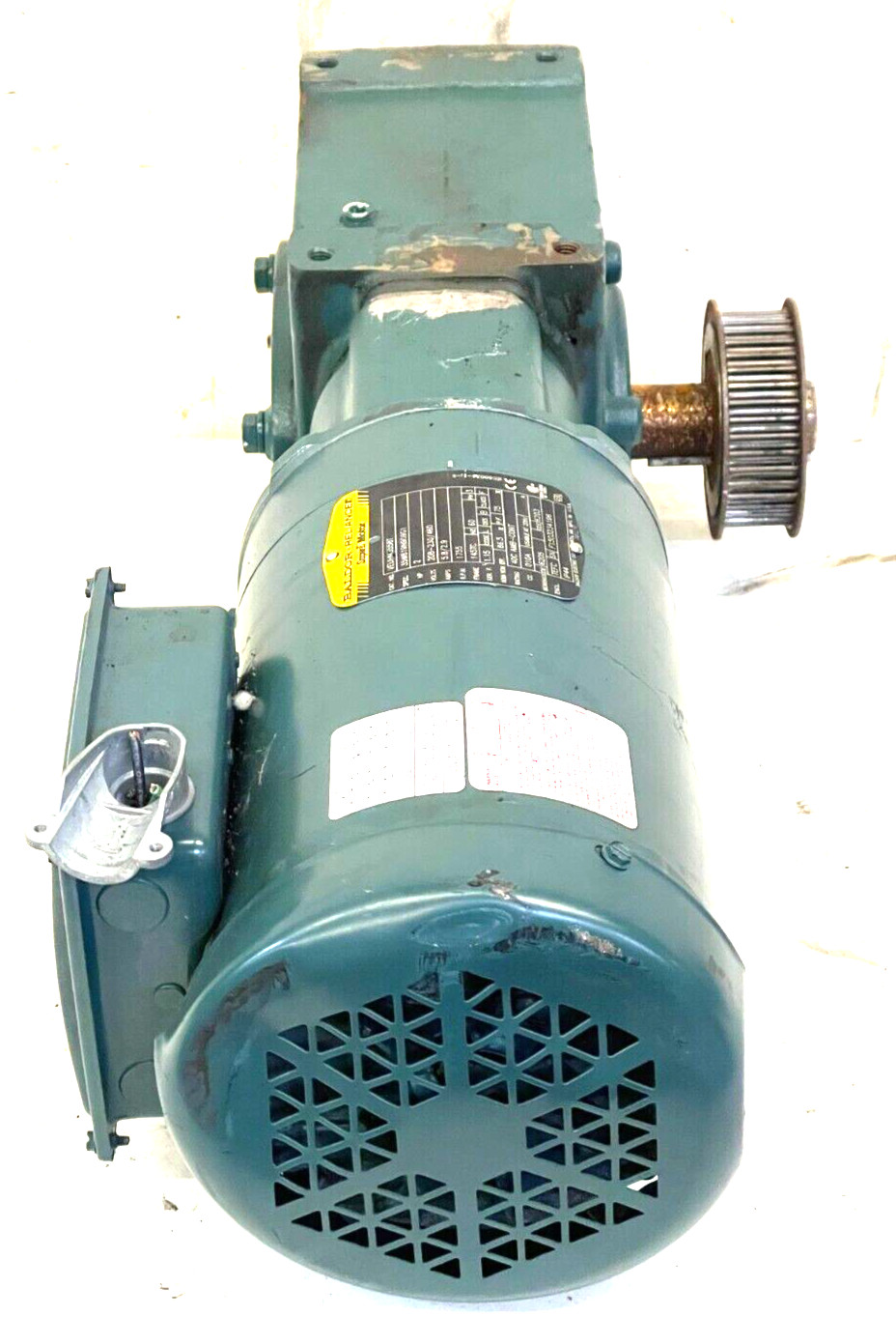 BALDOR RELIANCE SUPER-E MOTOR VEUHM3558T W/TIGEAR 2 GEAR REDUCER 30S15R