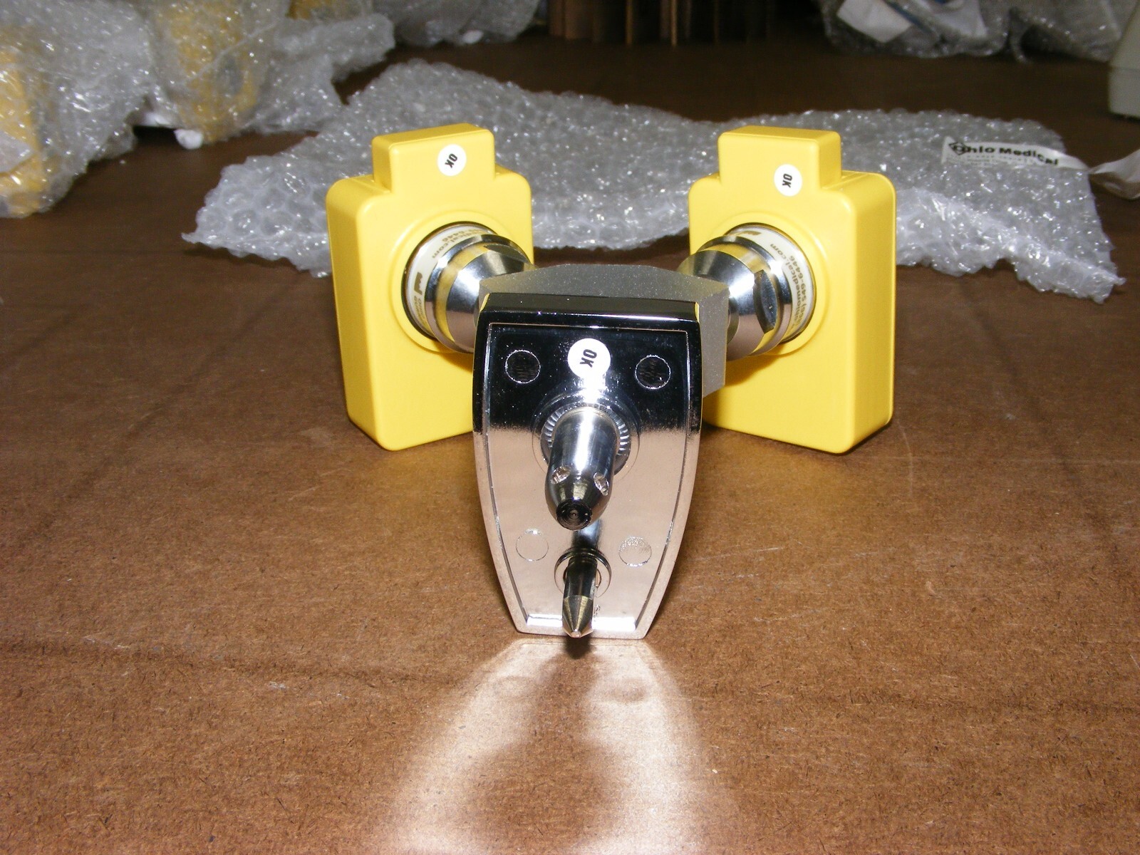 Ohio Medical YB-CO-CHUA-CH Chemetron Y Block Adapter Medical Air Yellow
