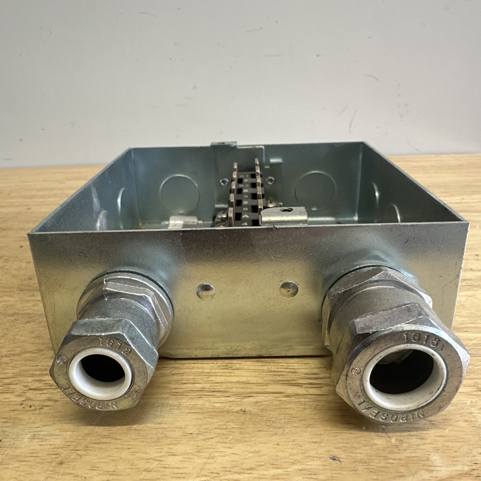 NEW FIREYE 61-3060 CLOSED WIRING BASE