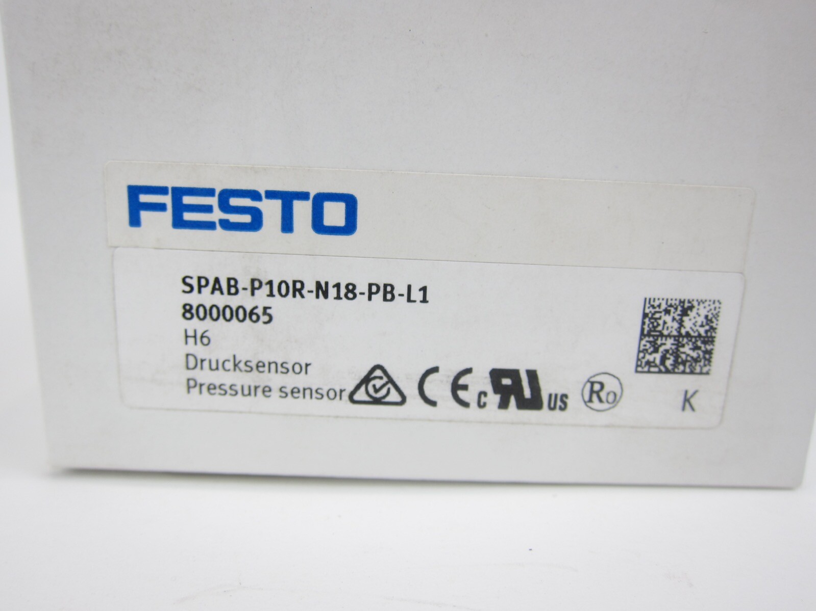 NEW Festo SPAB-P10R-N18-PB-L1 Pressure Sensor 8000065 SPABP10RN18PBL1