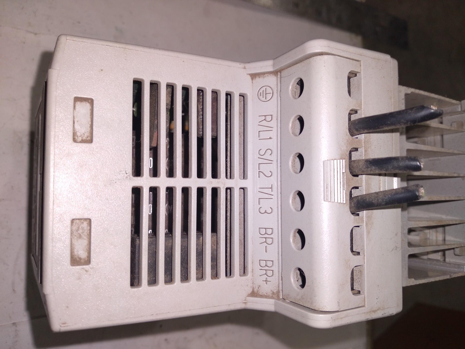 ALLEN-BRADLEY 160-BA04NSF1P1 SERIES C 1.5KW 2HP 380-460V 50/60HZ 3700VA