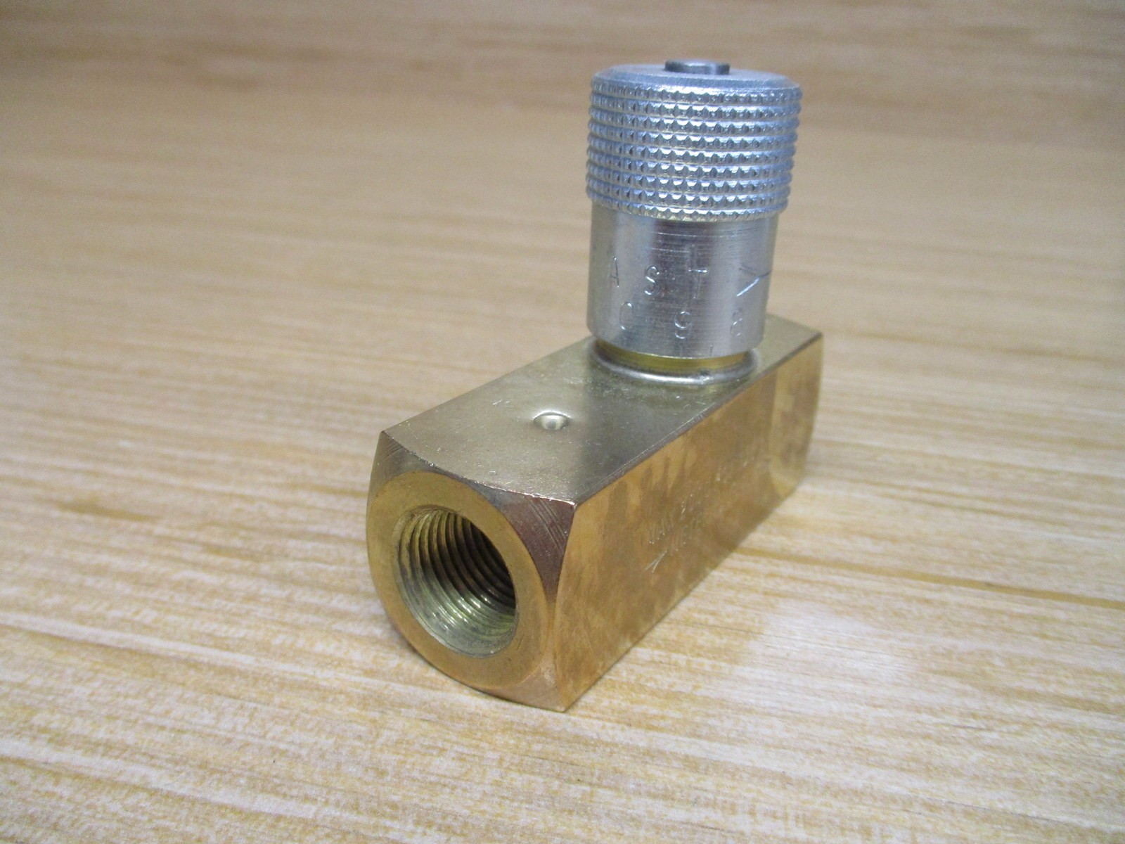 Parker PF600B Flow Control Valve 3/8 Inch