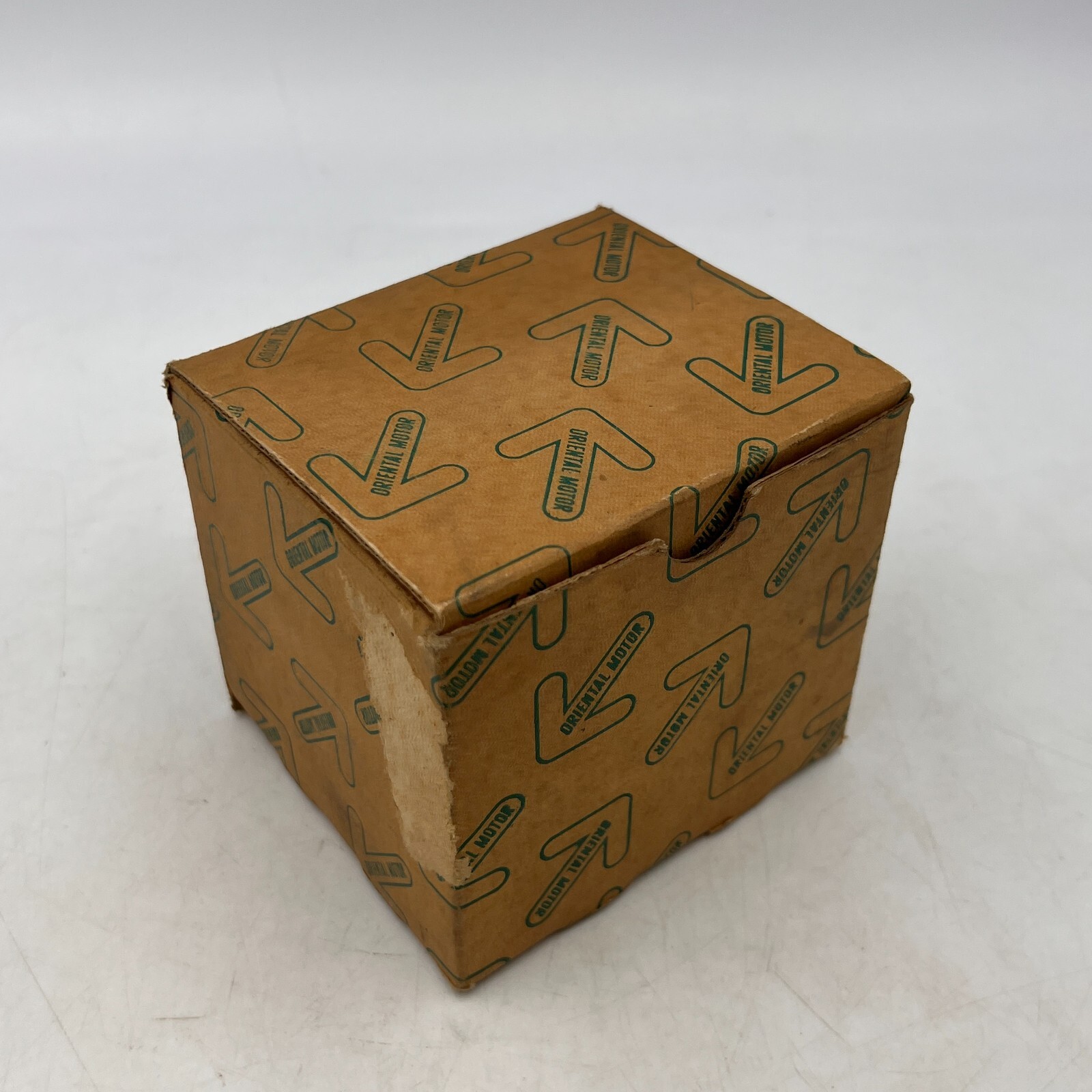 ORIENTAL MOTOR CO 4GK25K GEAR HEAD NEW OPEN BOX STOCK