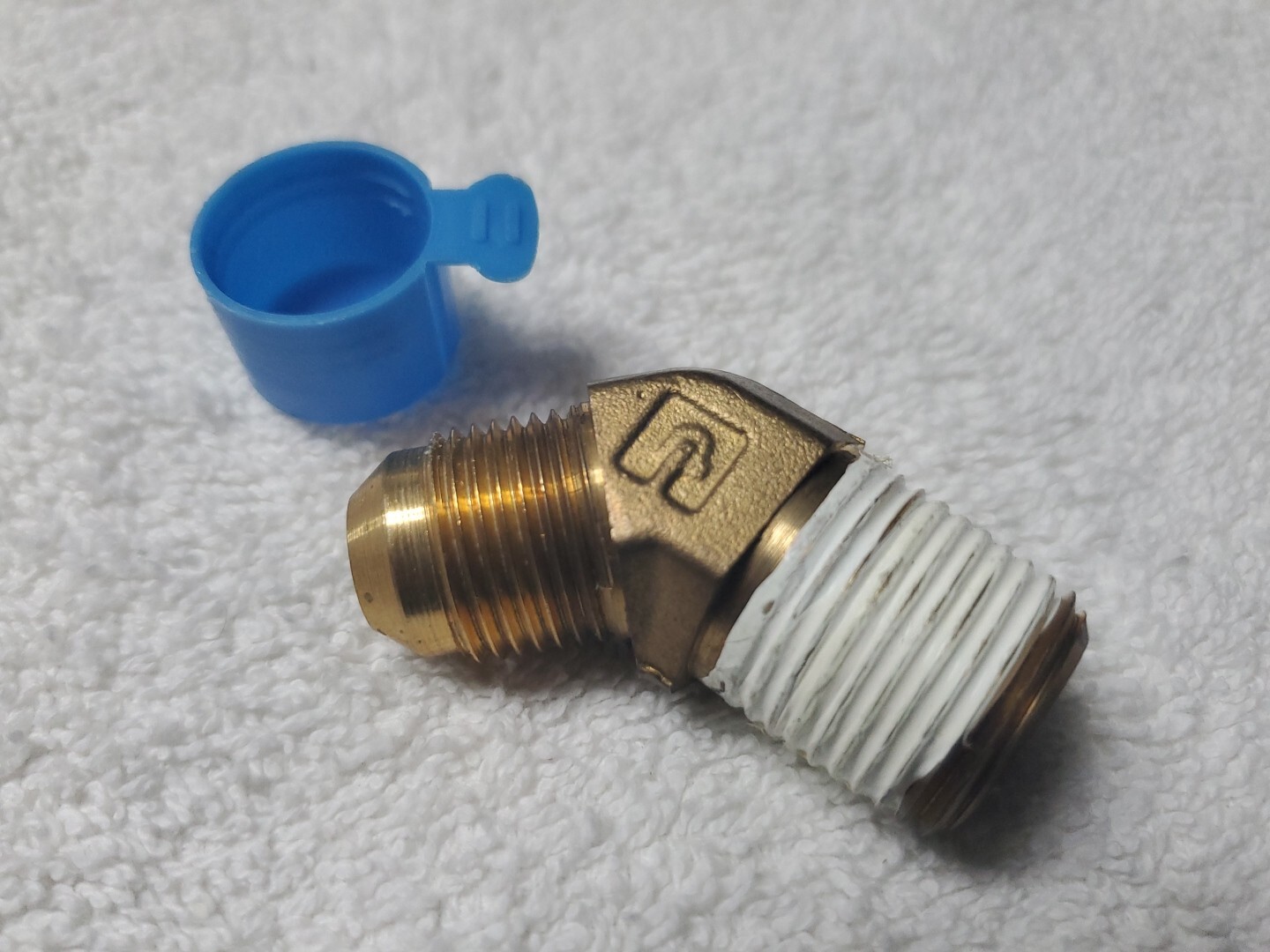 Parker 8-8VTX-B 37° Flare, Tube x NPT 45° Elbow