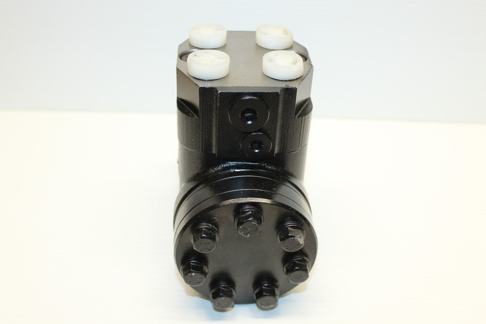⭐NEW⭐ Sonic Hydraulics F-763A244-AA Steering Motor for Ford Case