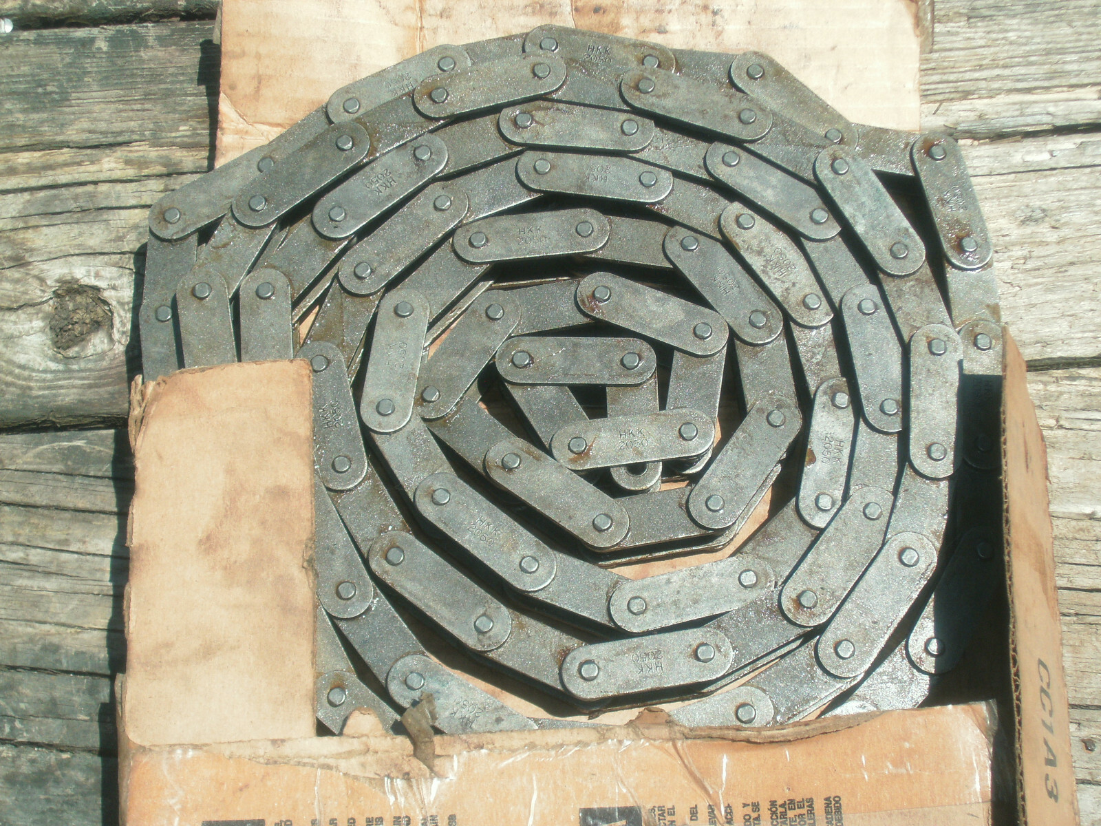 HKK C2050-RIV ROLLER CHAIN 118″ 9.75 FT