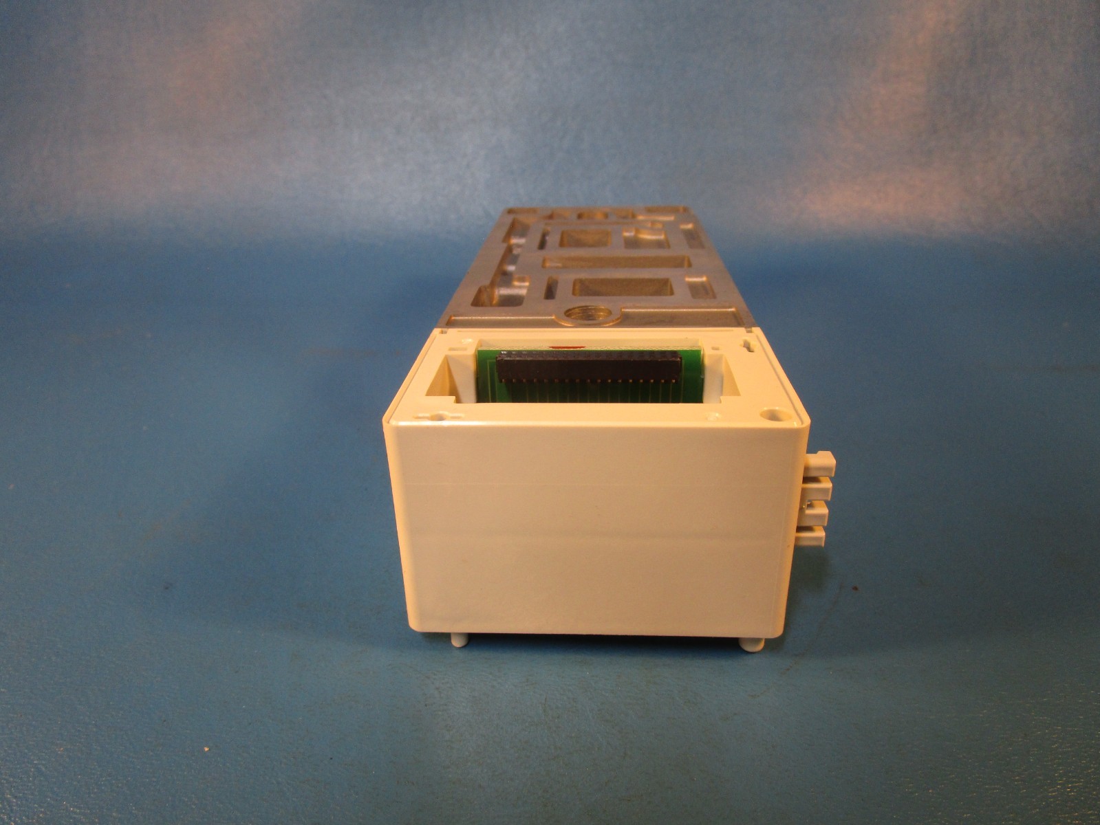 SMC VVQC5000-1B-D-04T, MANIFOLD BLOCK FOR VQC5000 SERIES