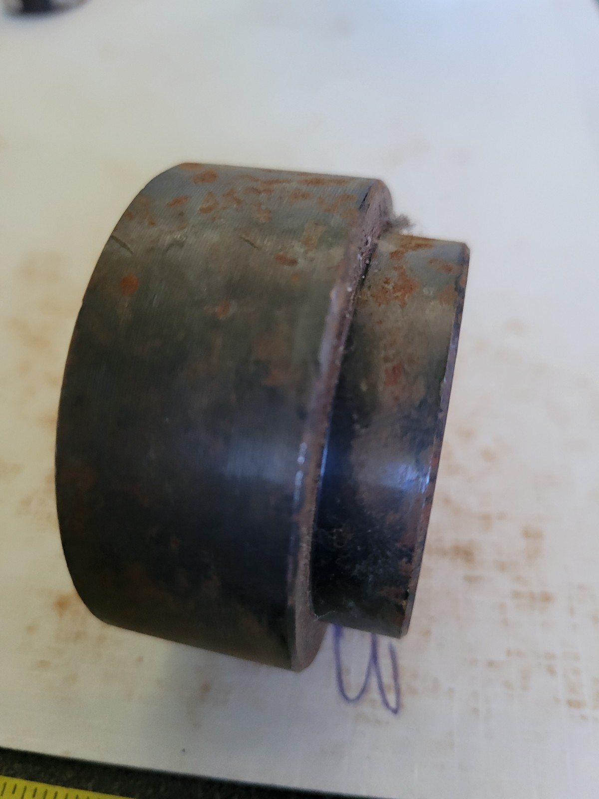 1 -1/2″ Series Weld Hub Round Bore With Keyway and Set Screws, 2-1/2 OD