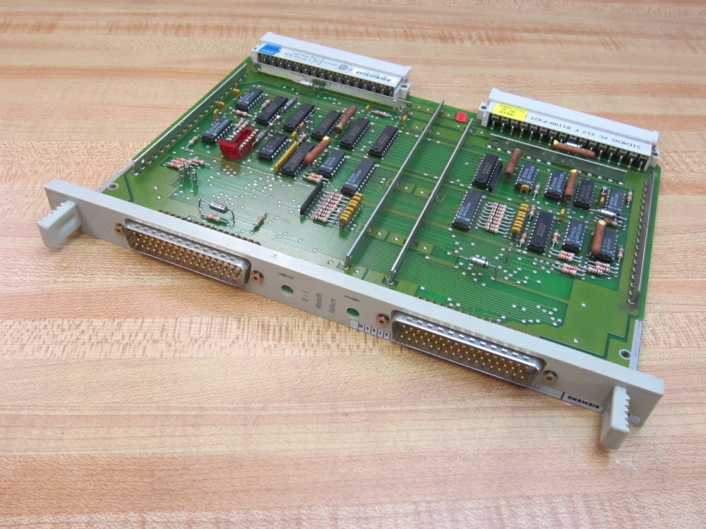 Siemens/Gould 6ES5300-5CA11 Interface Module 6ES53005CA11