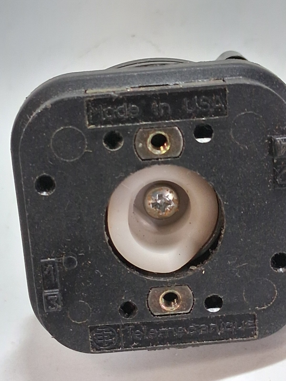 TELEMECANIQUE XB3BD33 SELECTOR SWITCH OPERATOR 3 POSITION MAINTAINED LEVER KNOB