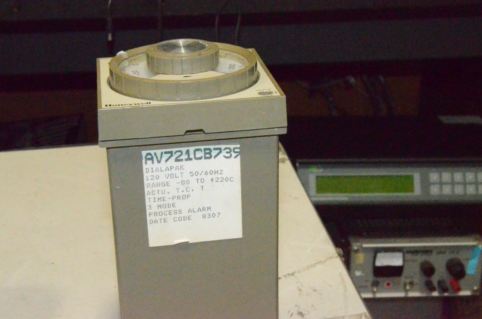 Honeywell Dialapak Process Alarm & Temp Controller Lot AV721CB739 AV721DB738