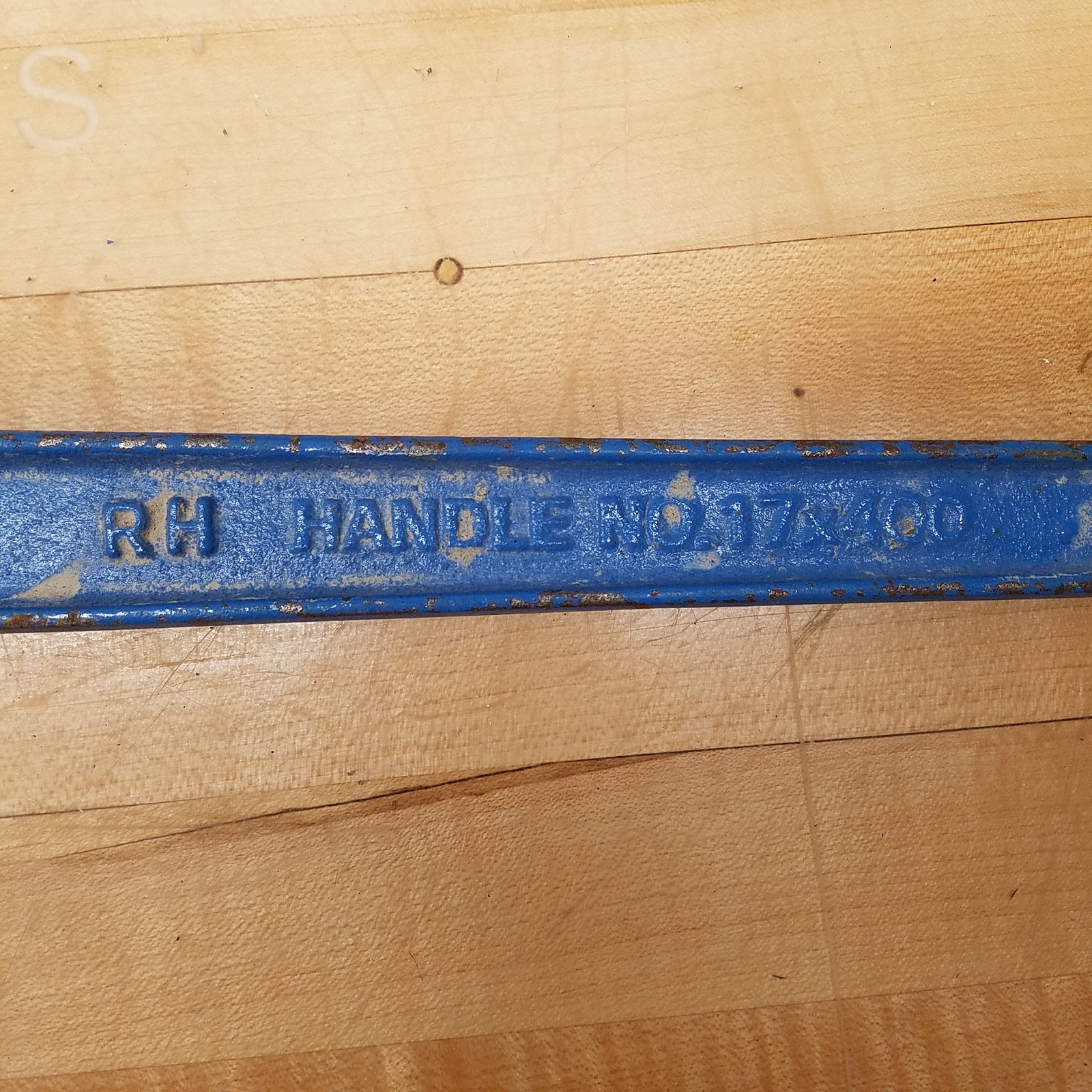 Kitz 17×400 16-3/4″ OAL RH Valve Lever Handle, 1-1/8″ x 11/16″ Oval Bore – USED