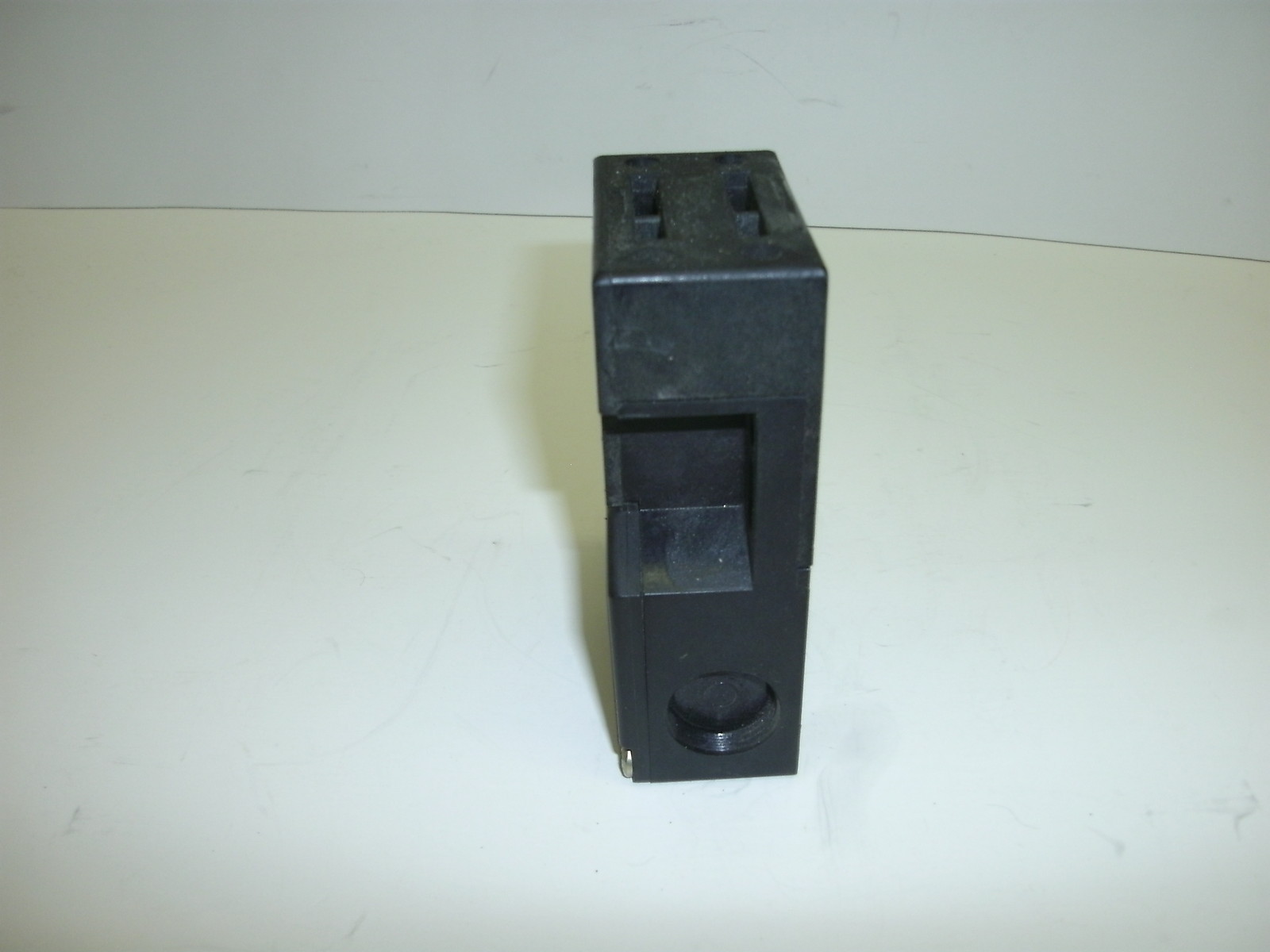 SCHMERSAL AZ 16-02ZVRK SAFETY INTERLOCK SWITCH KEYED LEFT SIDE WIRE CONNECTION