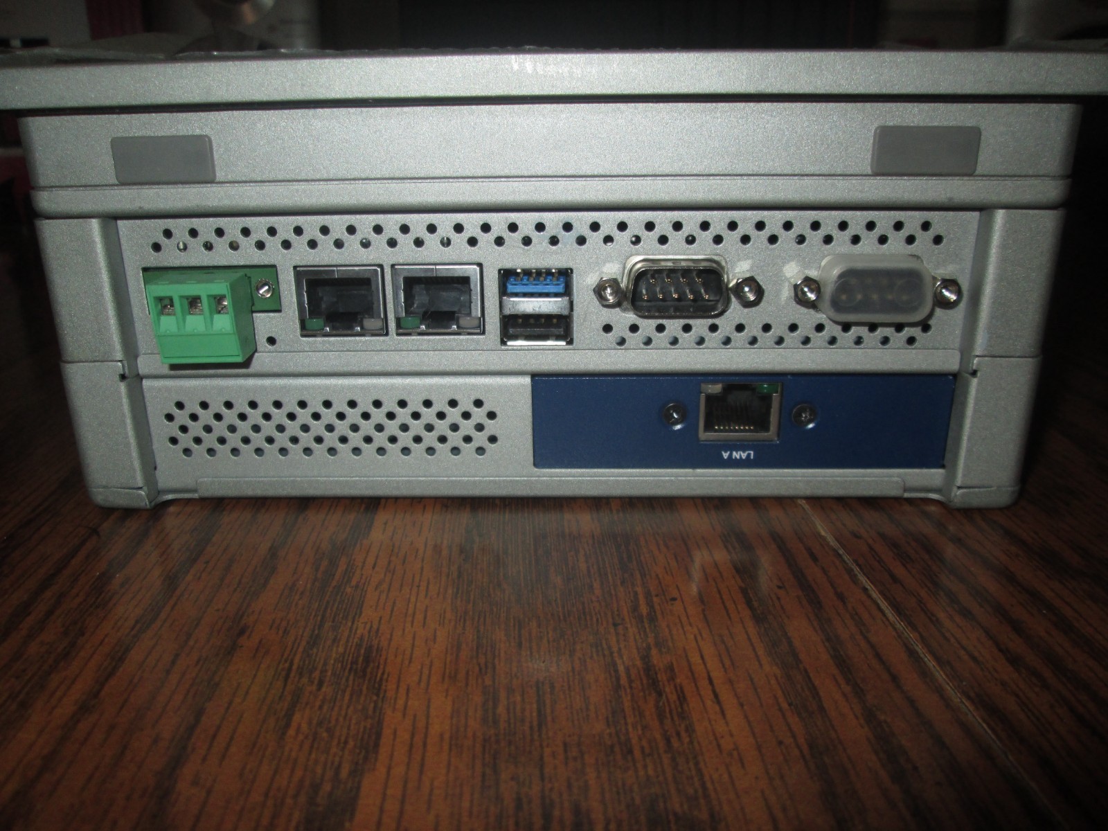 Advantech TPC-651T-E3AE Touch Panel Industrial Touchscreen Computer