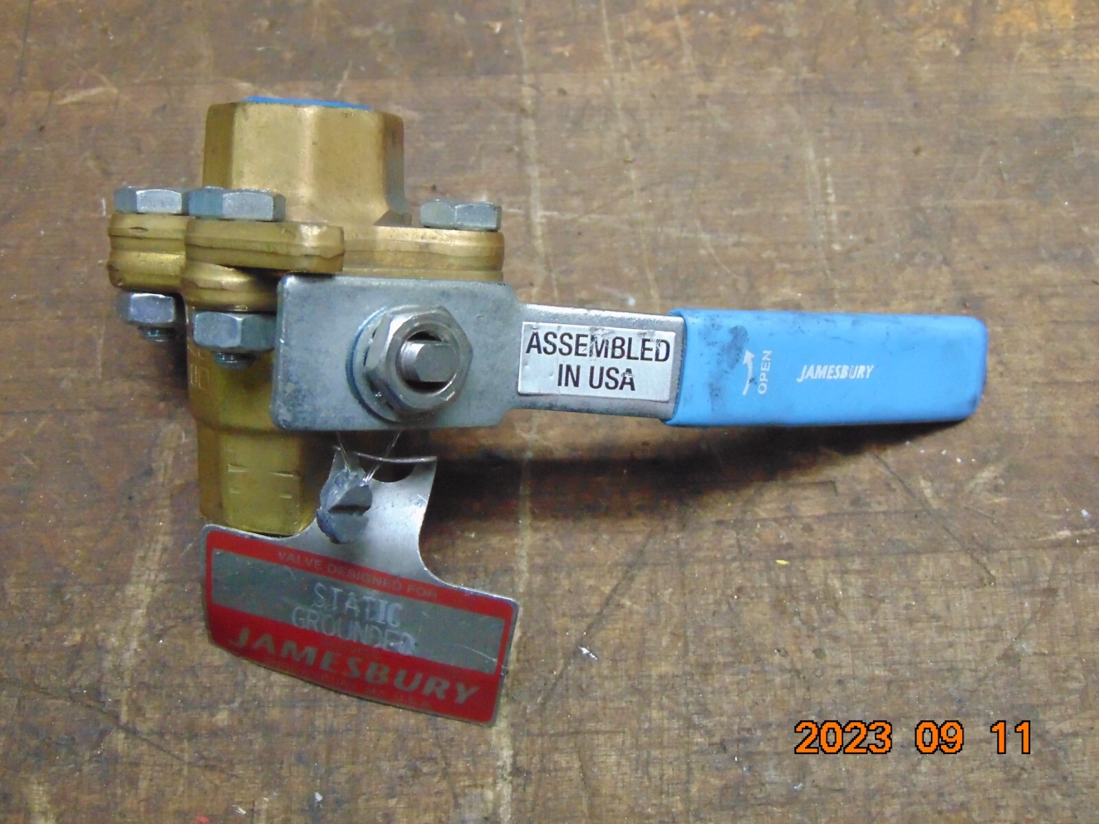 Jamesbury 3/8″ 21STGR1136TTC061 Ball Valve 3/8 inch NPTF Threaded Brass Grounded